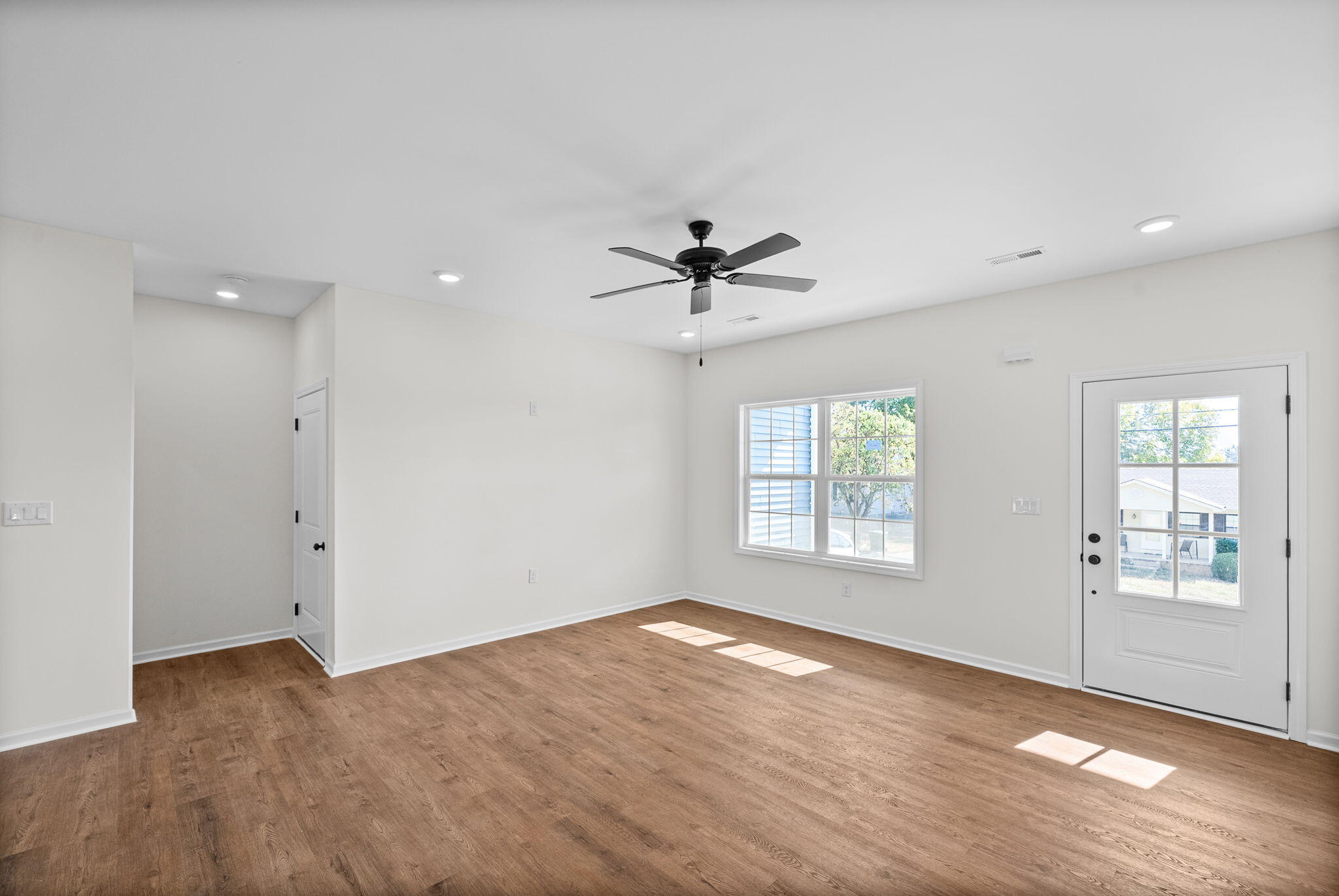 318 Pine Hill Drive Property Photo 8
