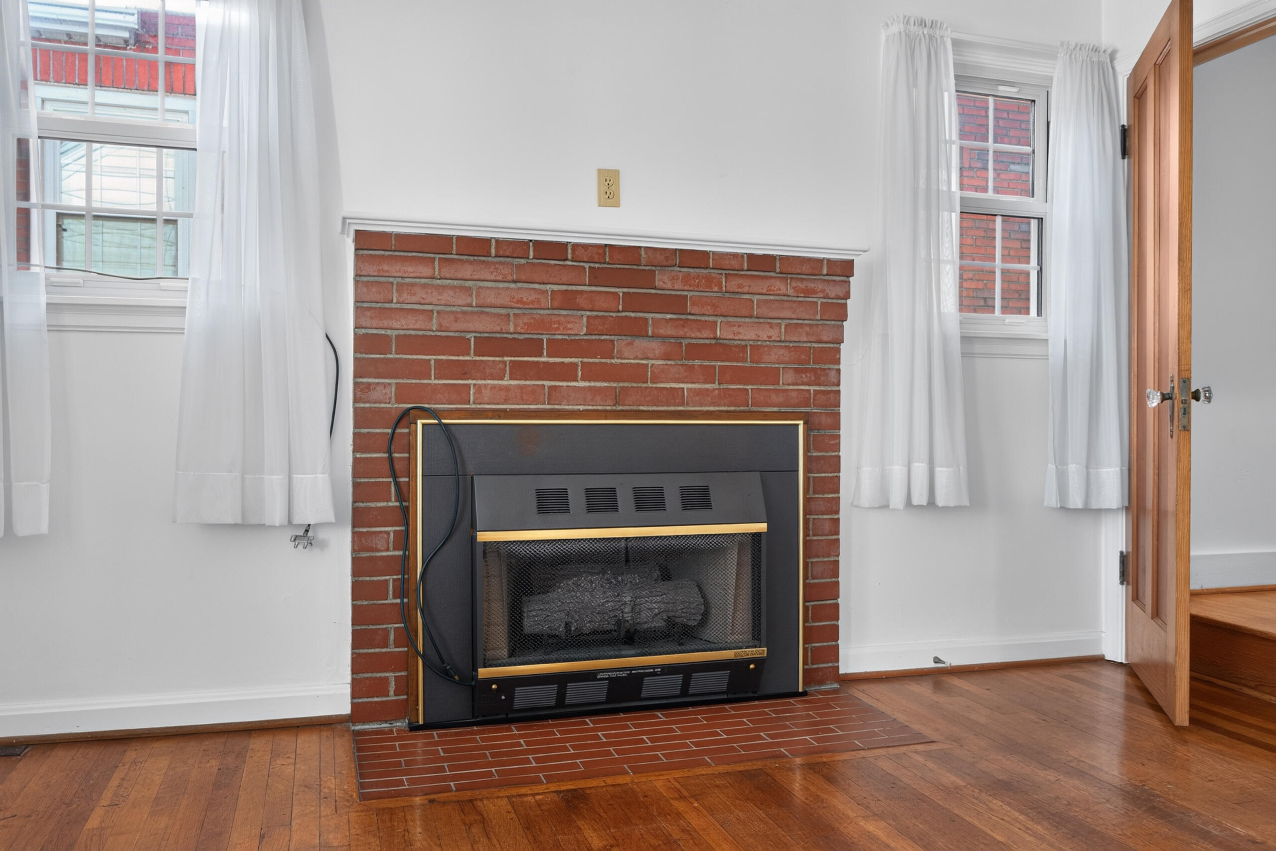 31 W 19th Street Property Photo 6