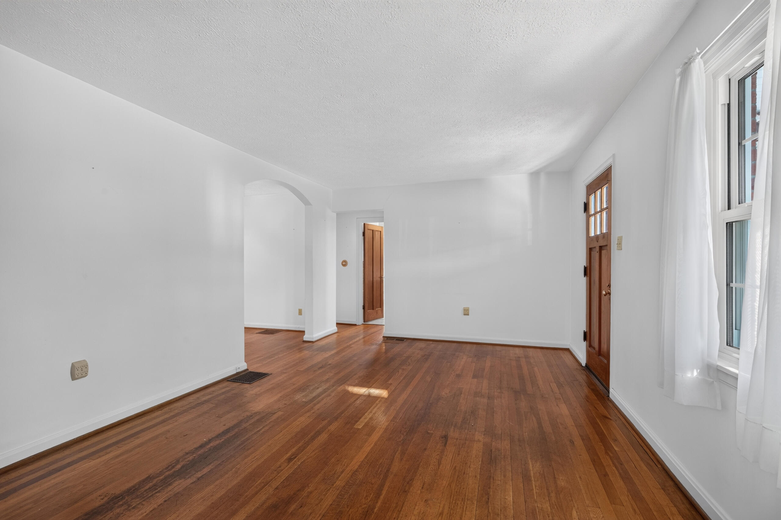 31 W 19th Street Property Photo 7