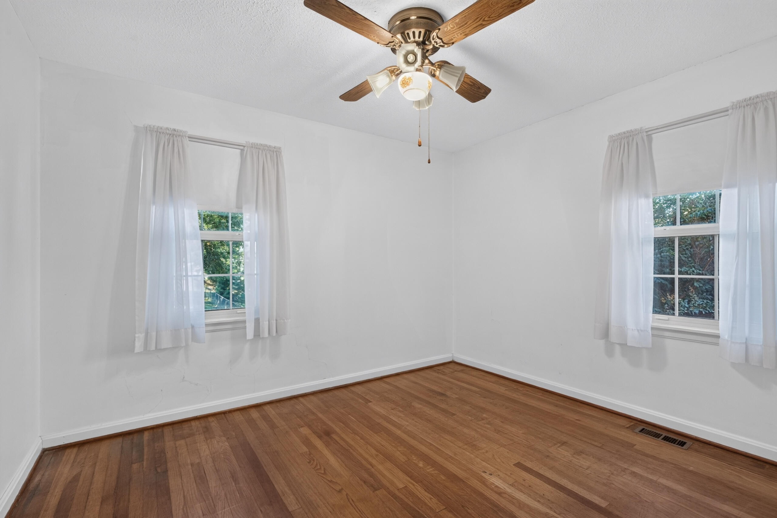 31 W 19th Street Property Photo 19
