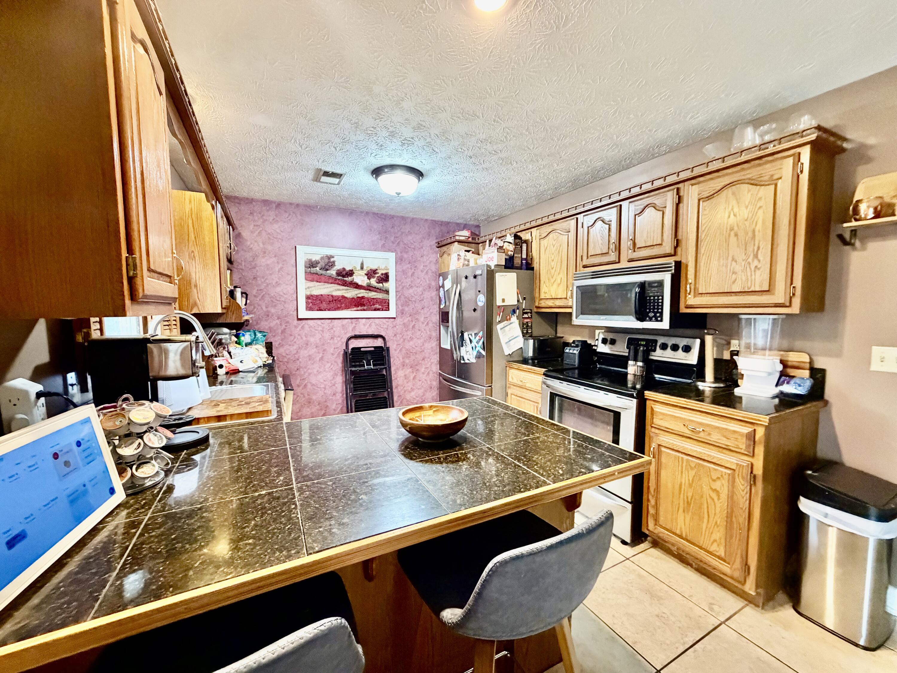 207 Rookwood Court Property Photo 14