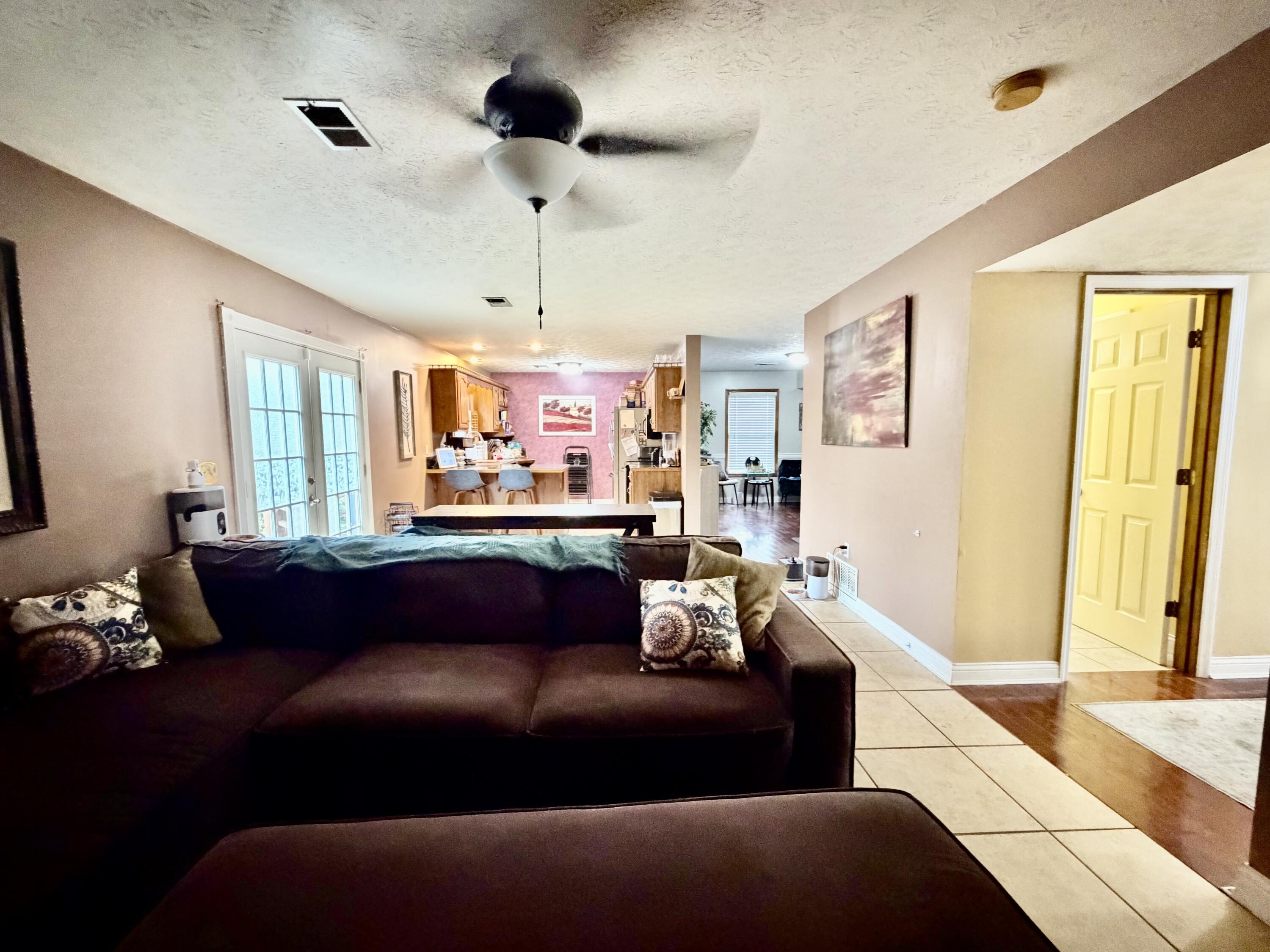 207 Rookwood Court Property Photo 17