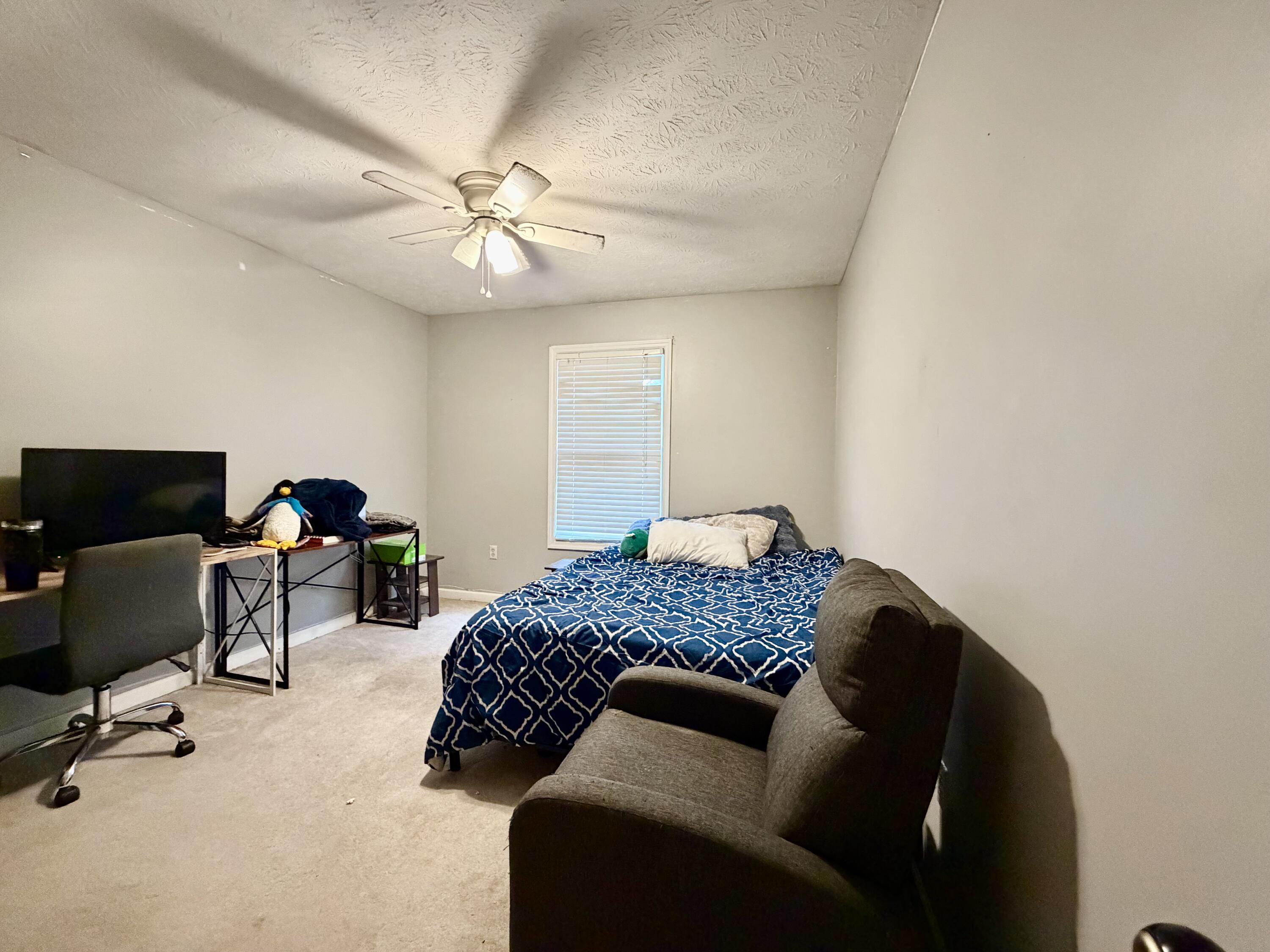 207 Rookwood Court Property Photo 22