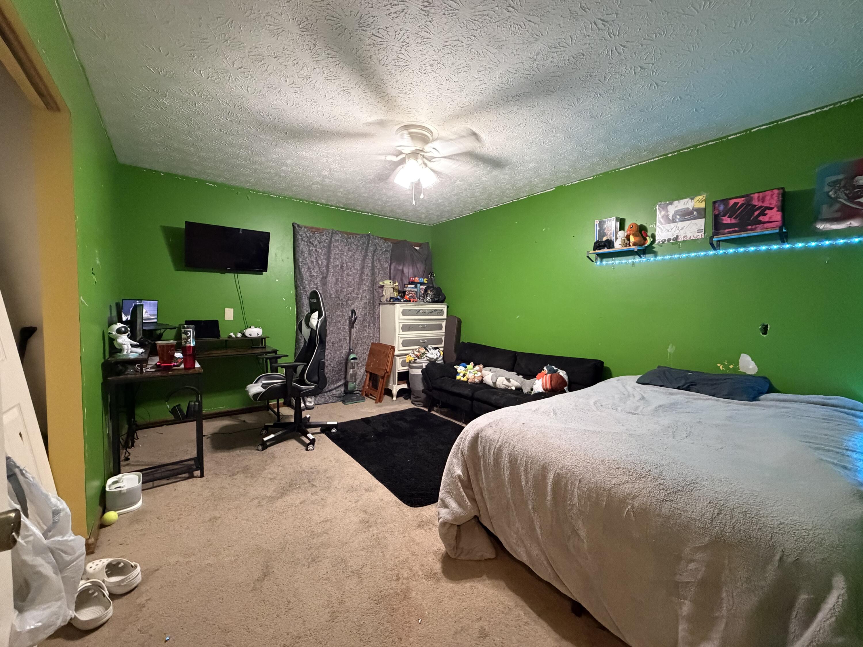 207 Rookwood Court Property Photo 29