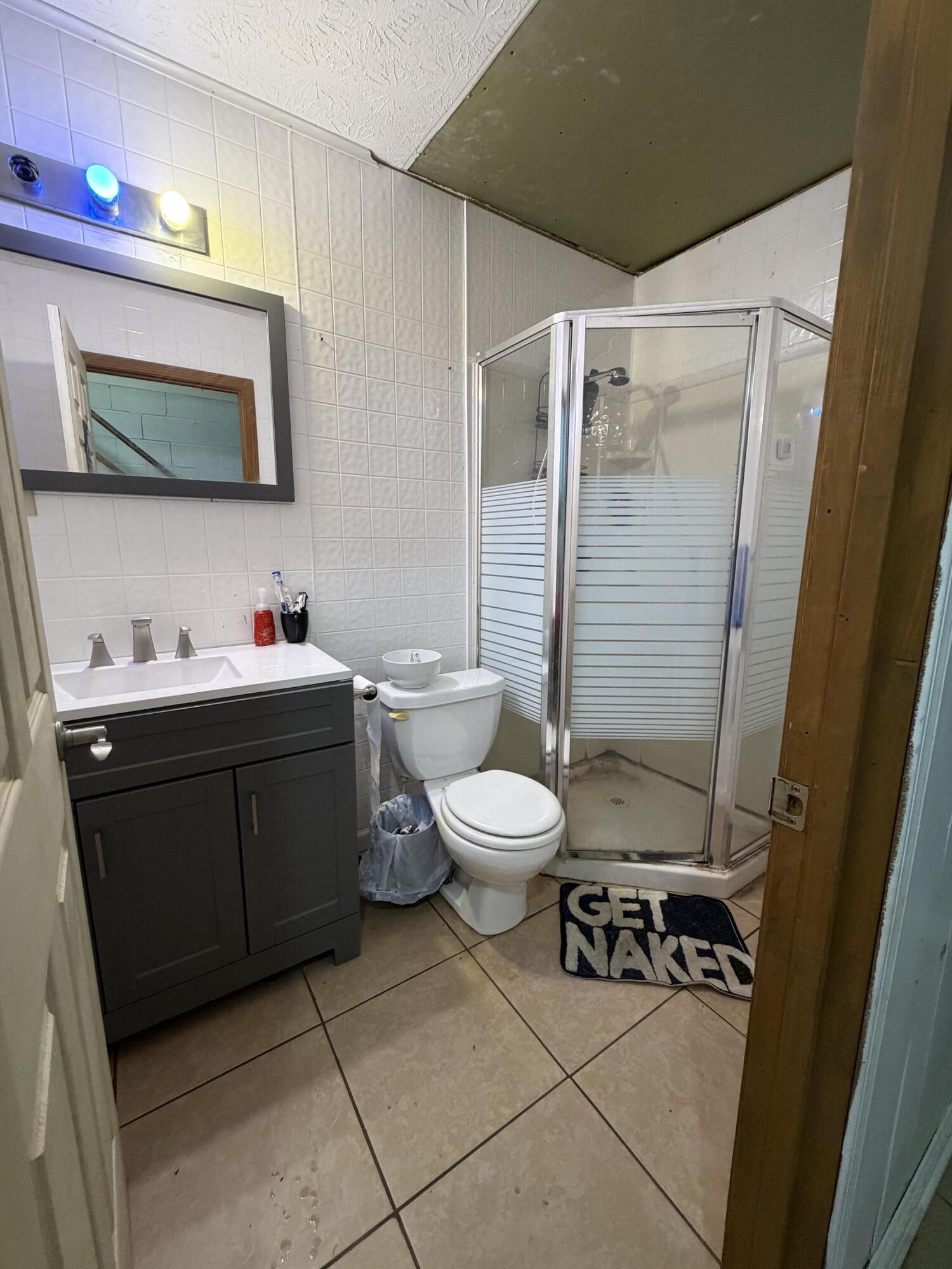 207 Rookwood Court Property Photo 31