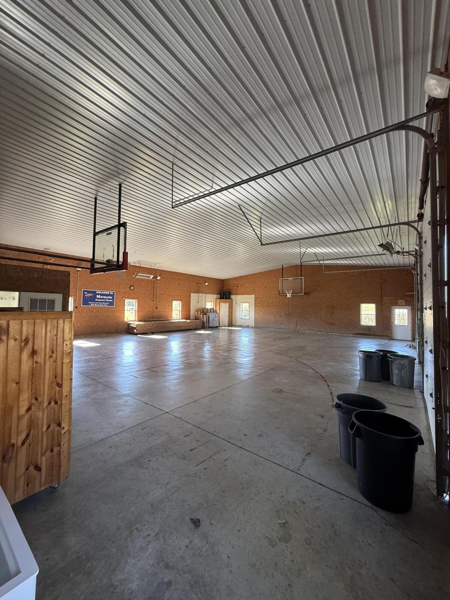 6402 Helena Road Property Photo 3
