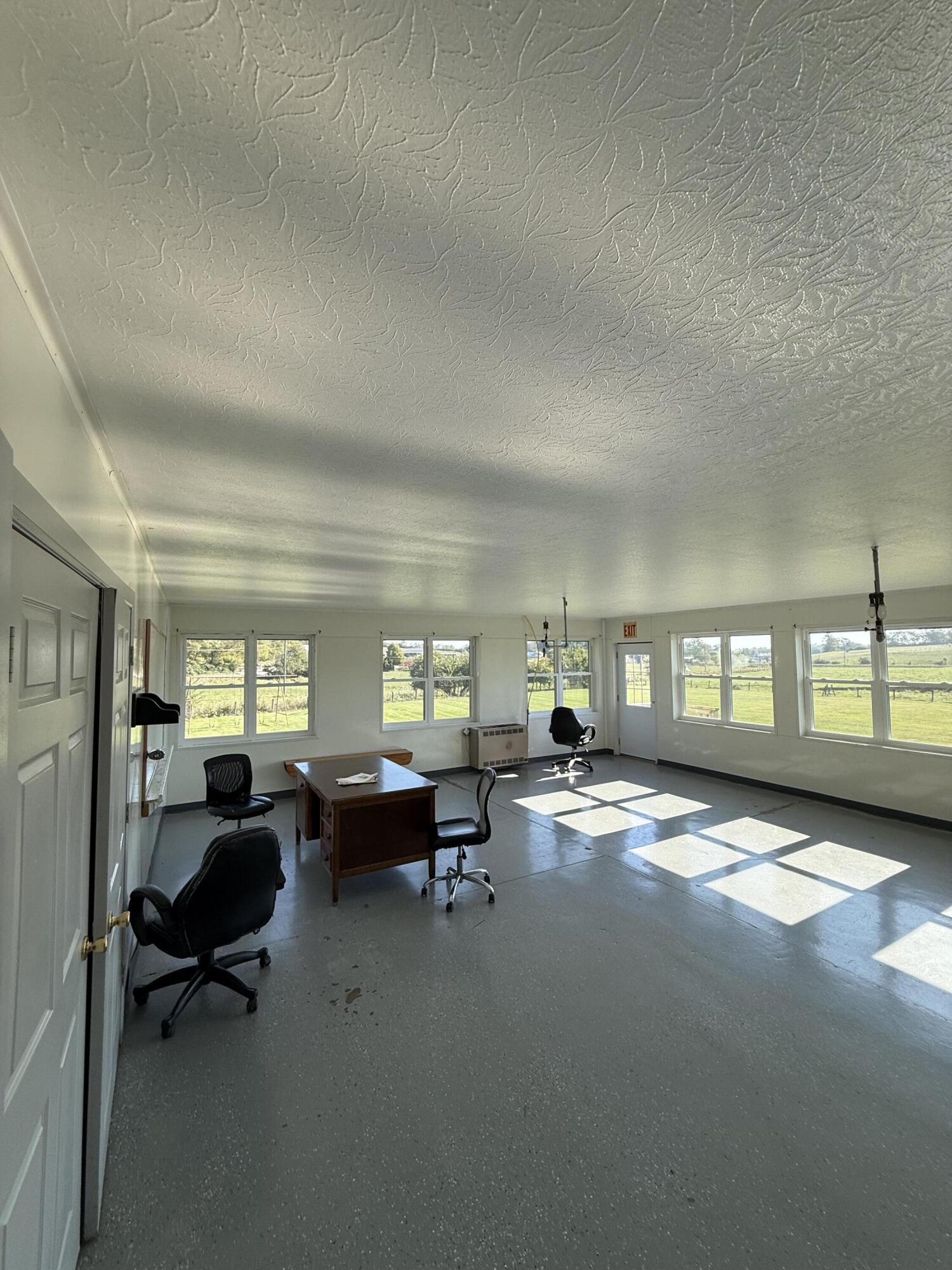 6402 Helena Road Property Photo 13