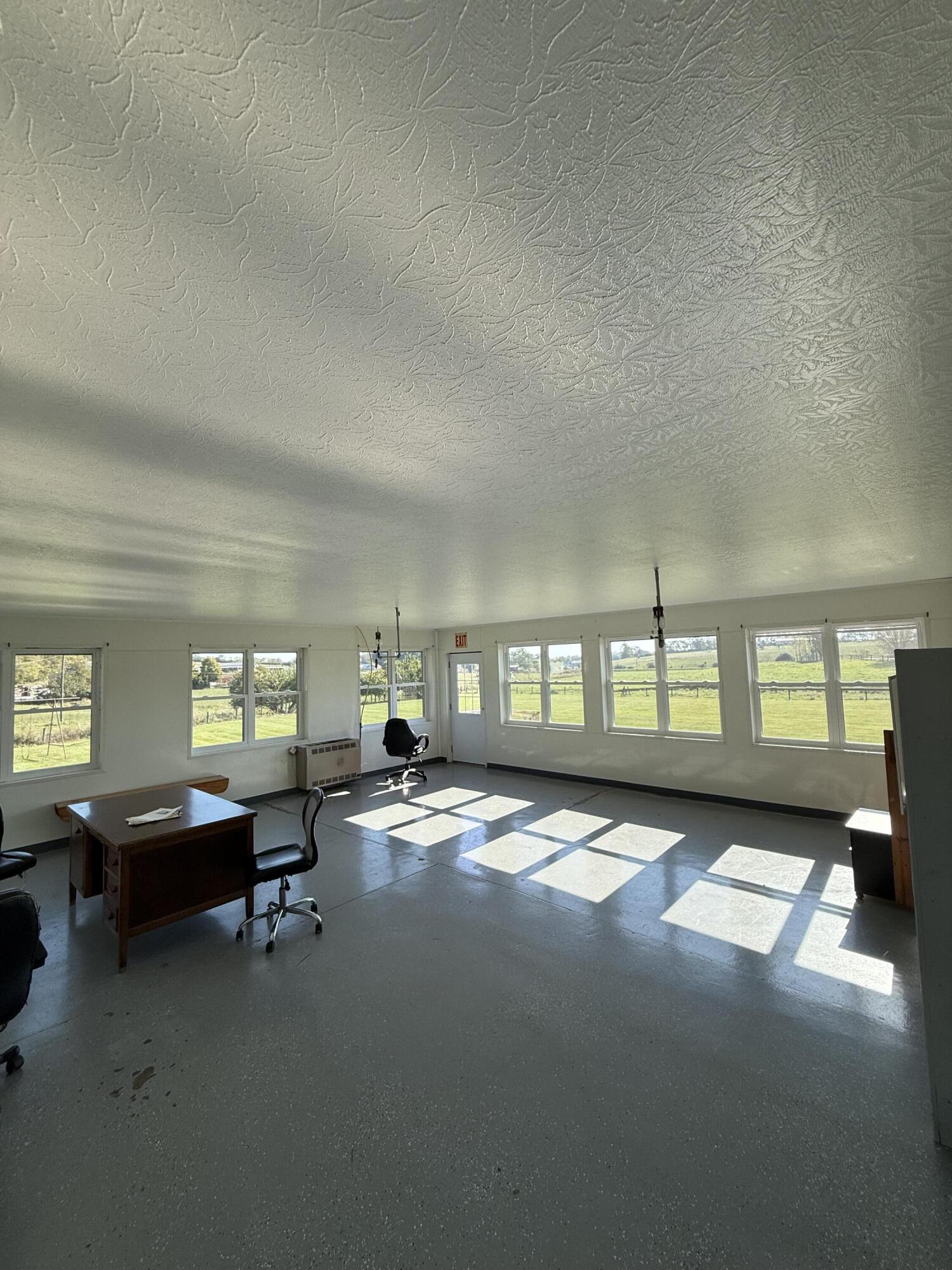 6402 Helena Road Property Photo 14