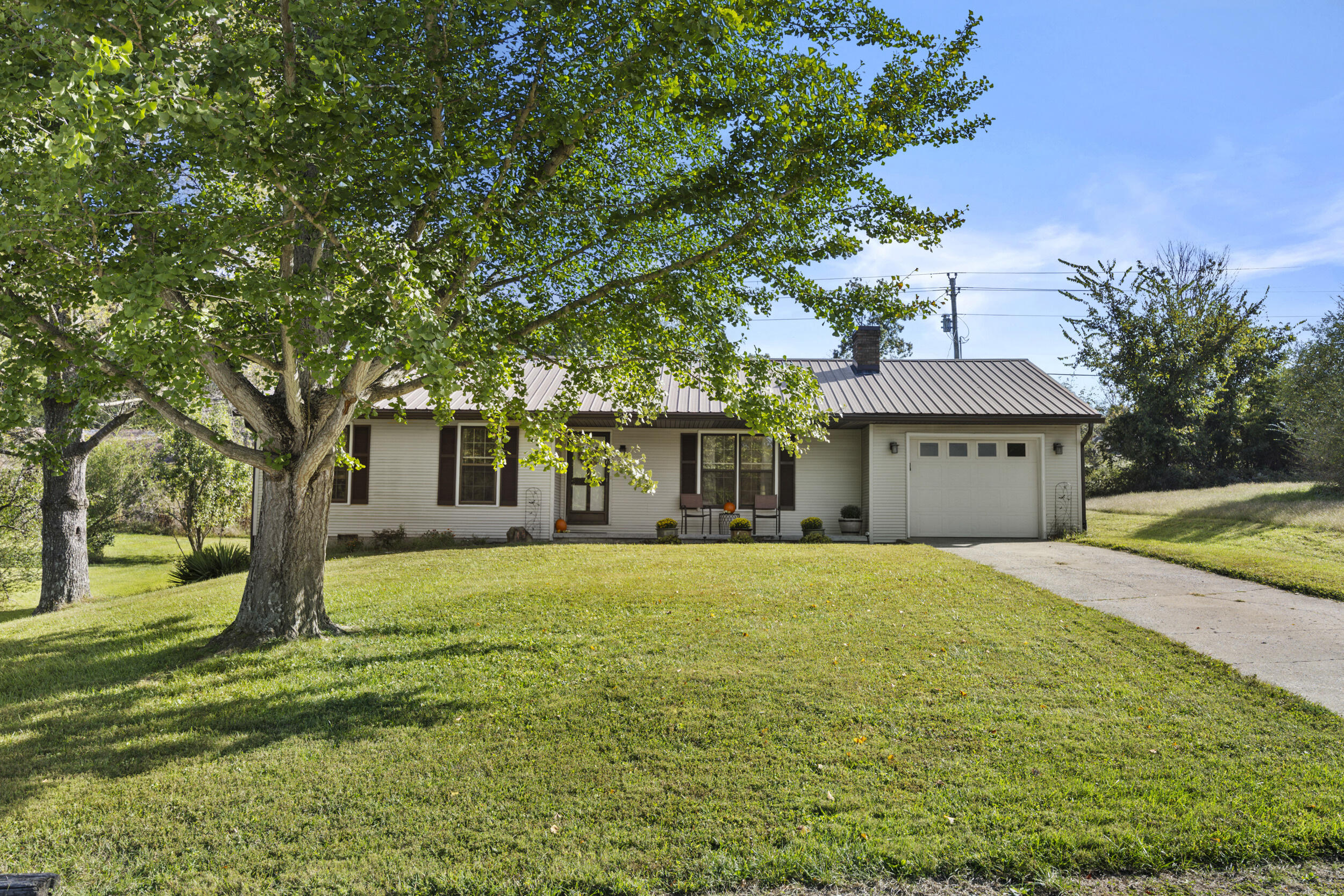 48 Roscoe Court Property Photo 1
