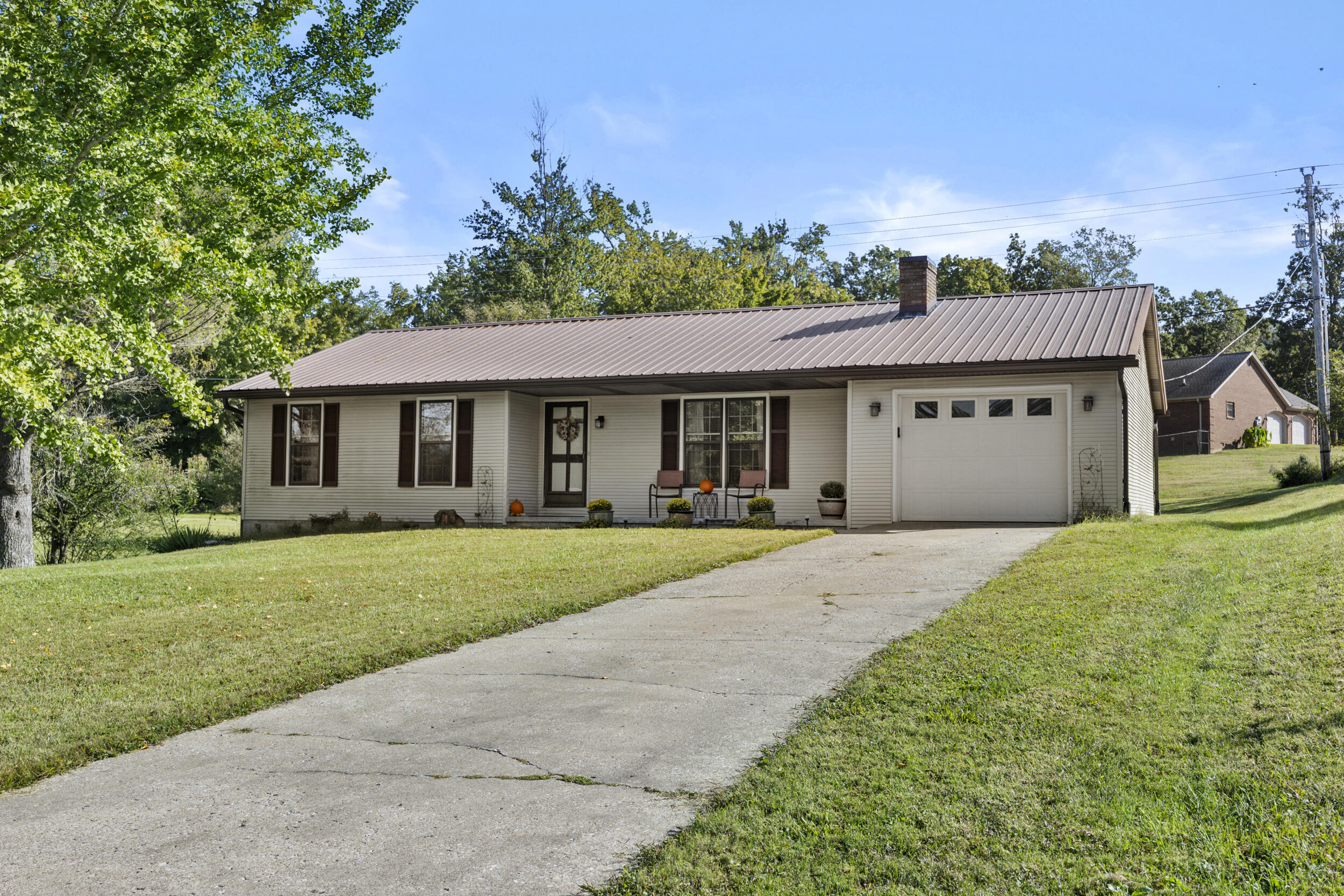48 Roscoe Court Property Photo 2