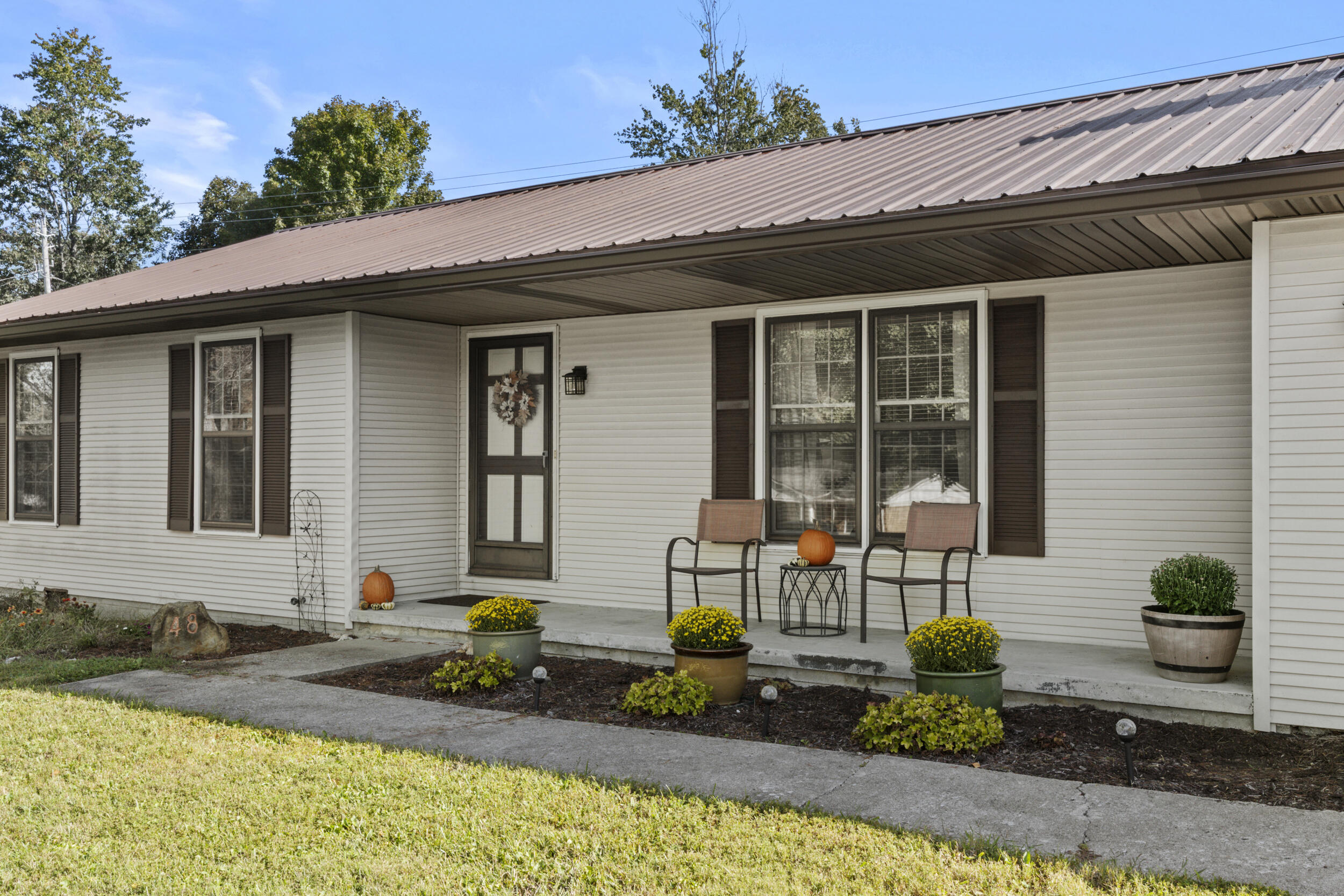 48 Roscoe Court Property Photo 4