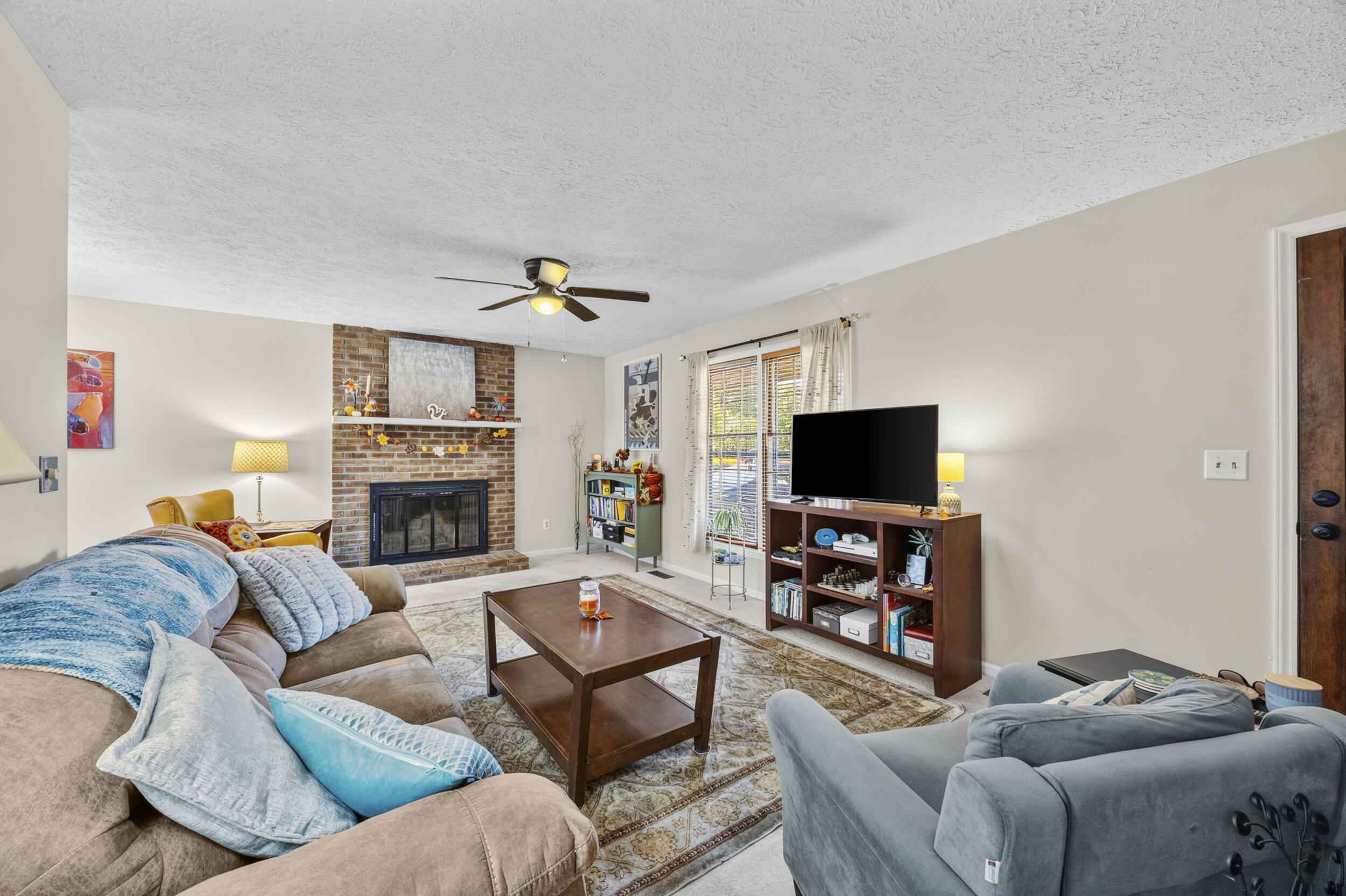 48 Roscoe Court Property Photo 6