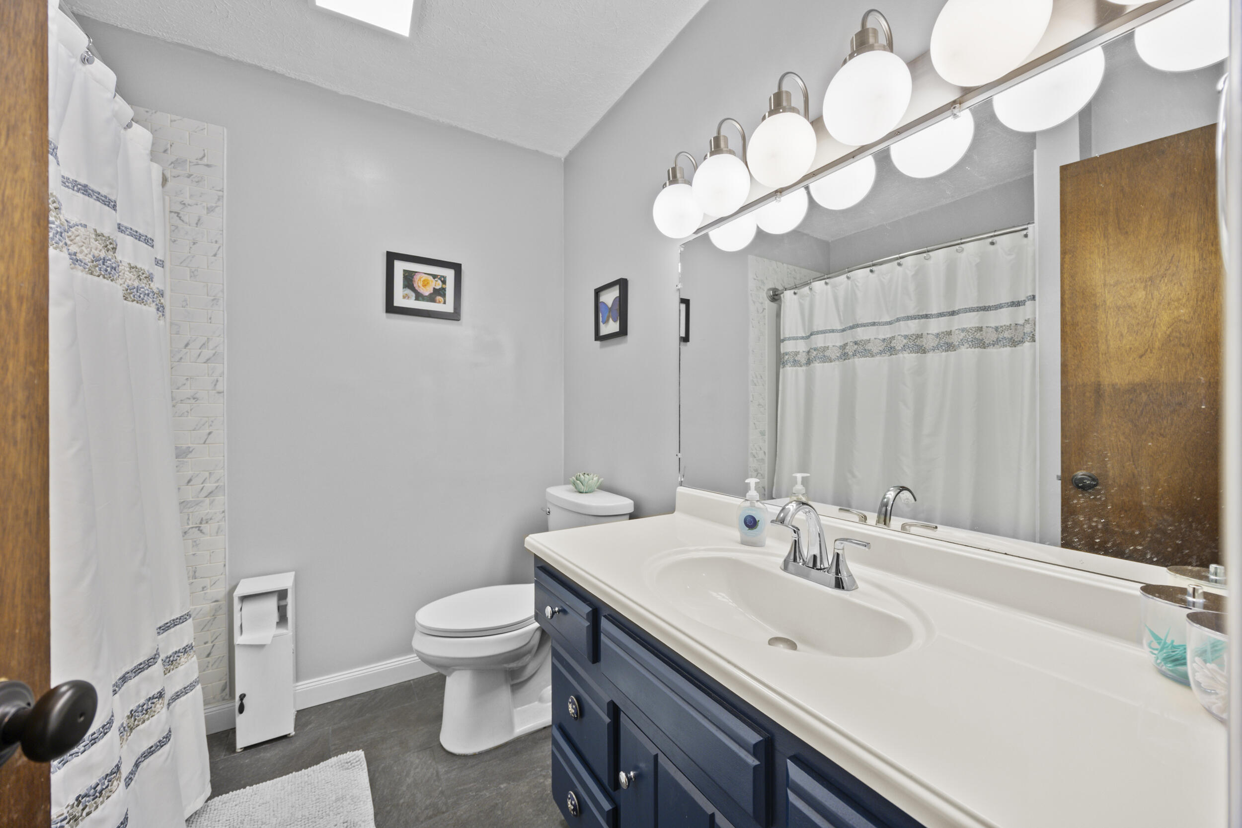 48 Roscoe Court Property Photo 18