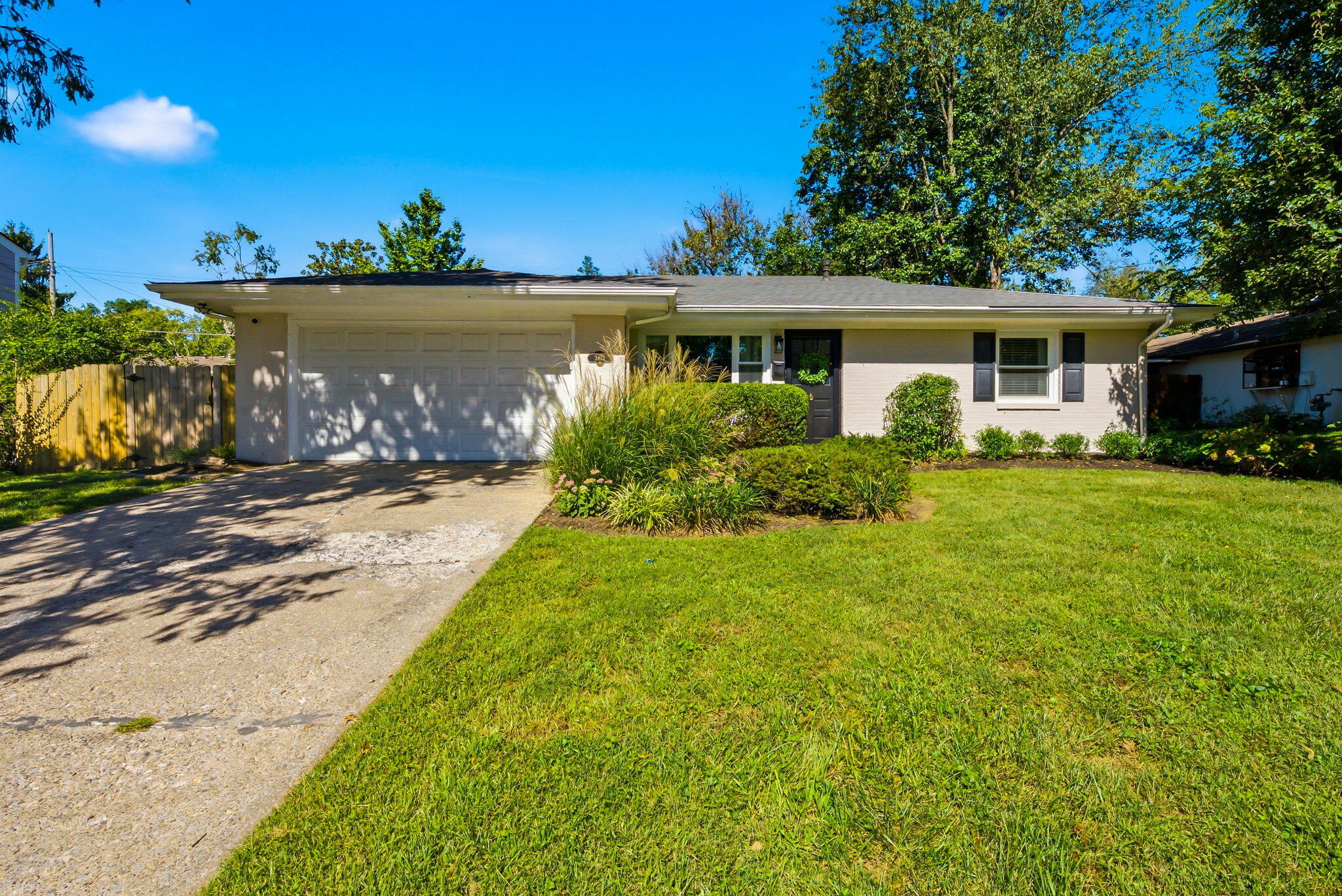 3475 Greentree Road Property Photo 1