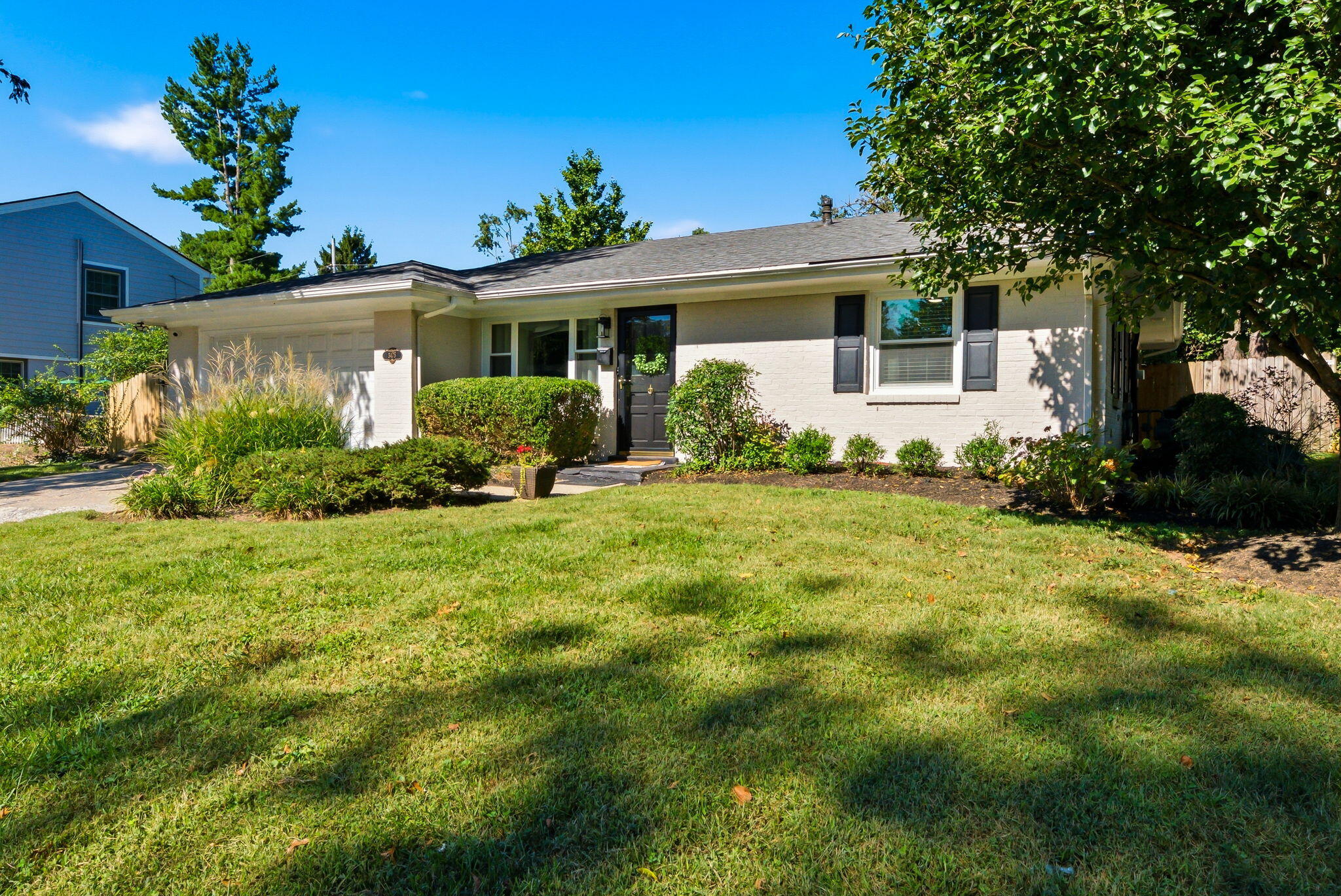 3475 Greentree Road Property Photo 2