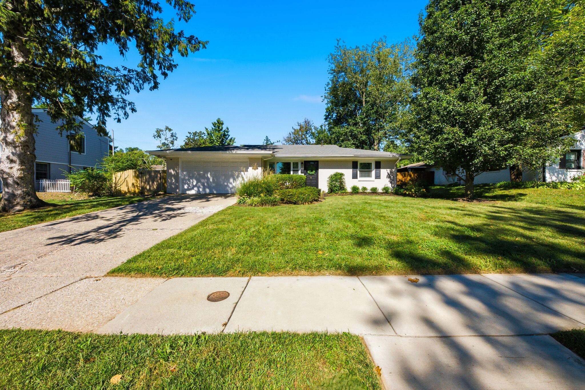 3475 Greentree Road Property Photo 4