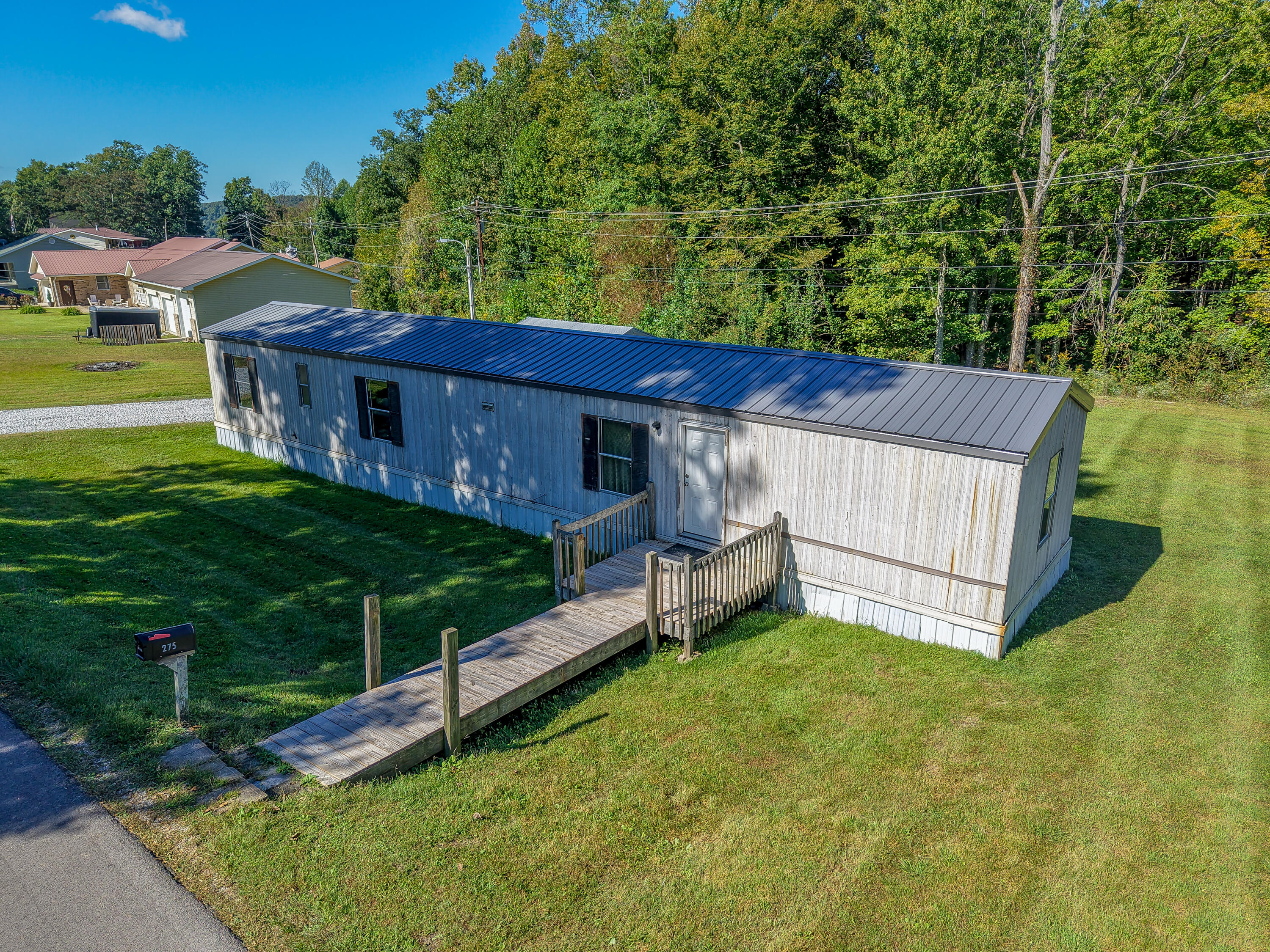 275 Ridgeway Drive Property Photo 1