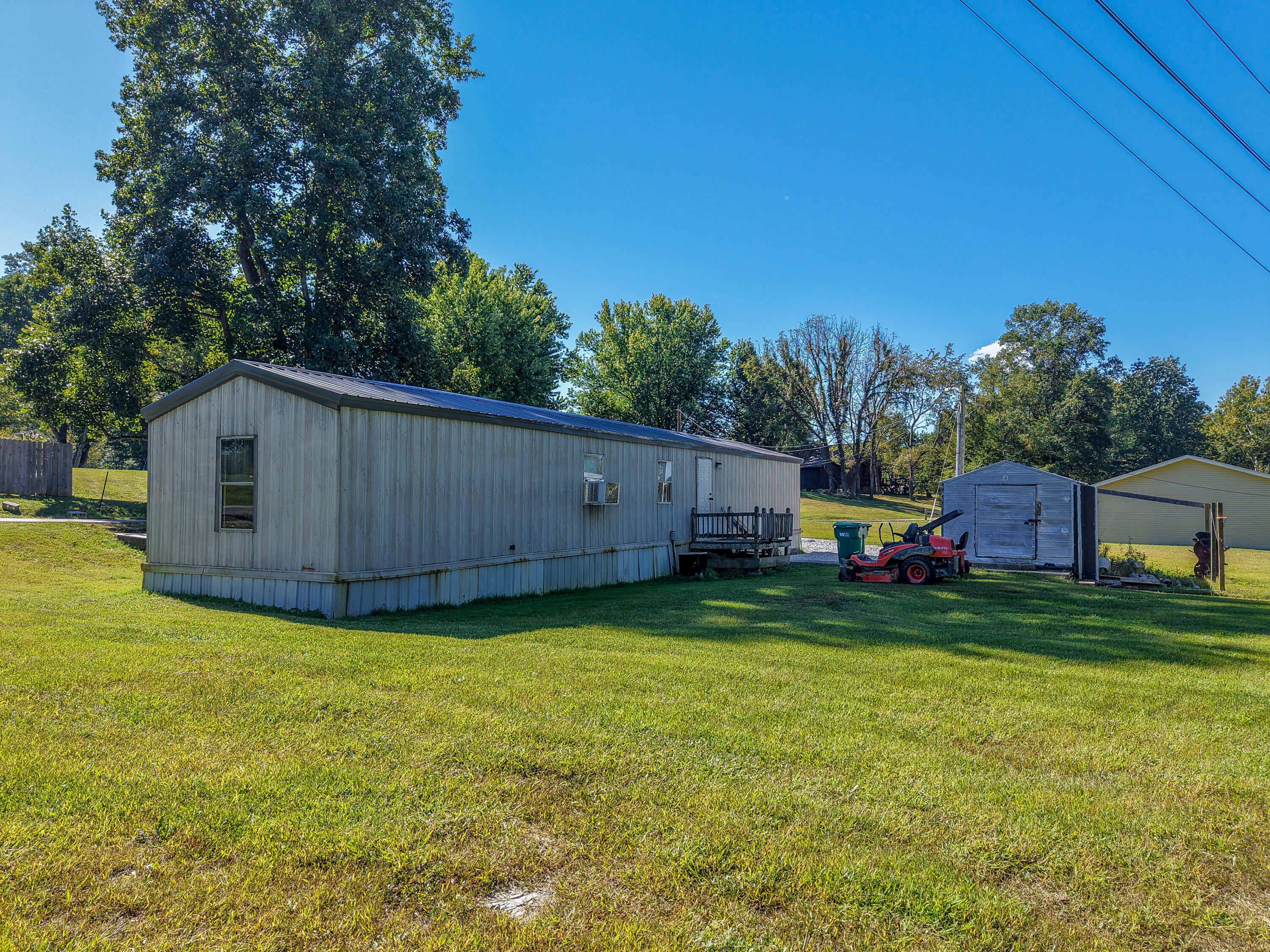275 Ridgeway Drive Property Photo 3