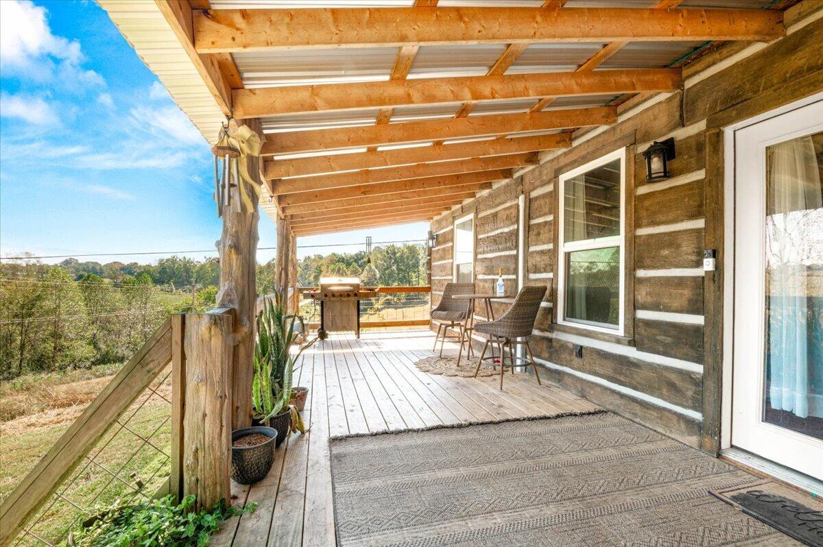 617 Hensley Road Property Photo 7