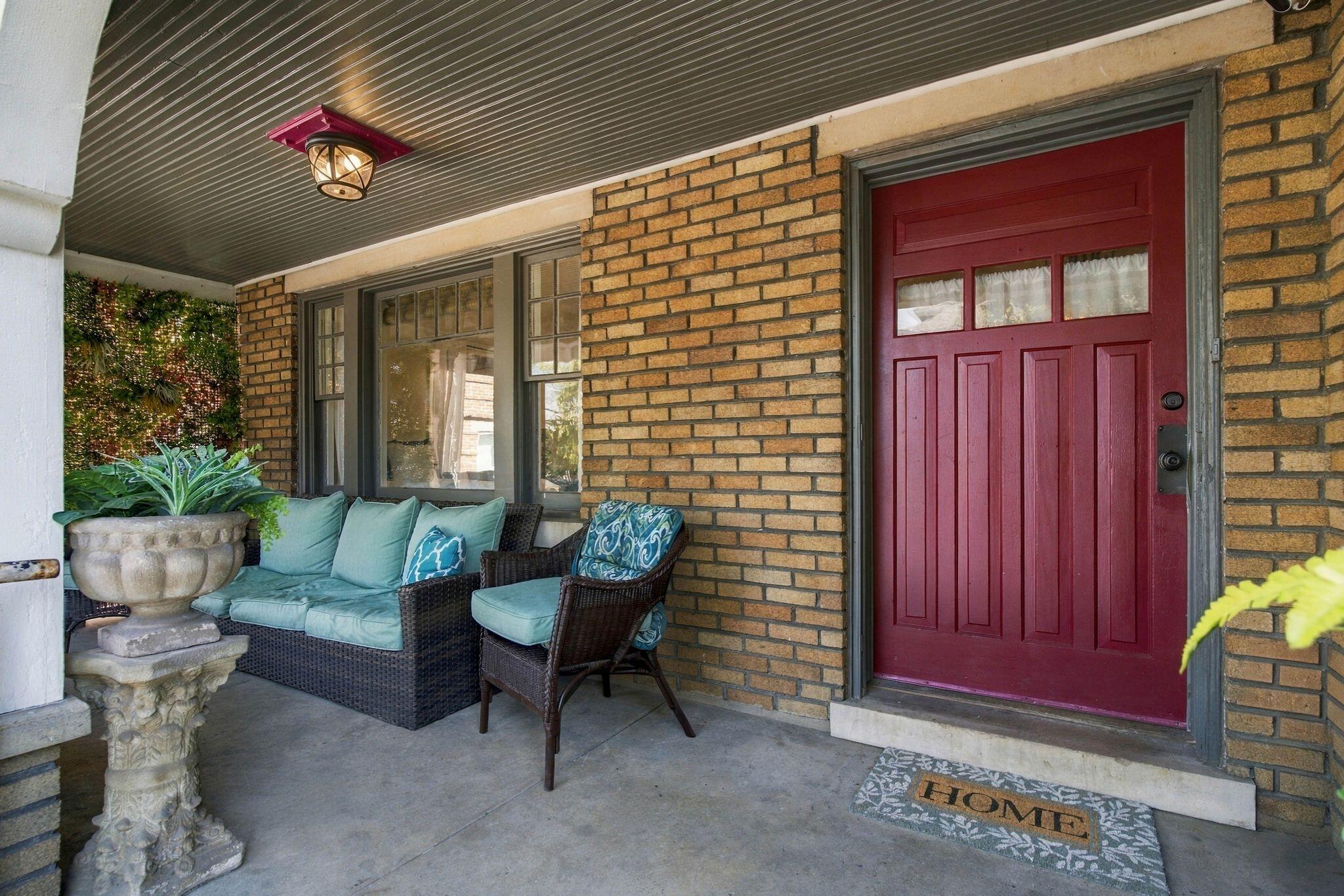 107 S Burns Avenue Property Photo 1