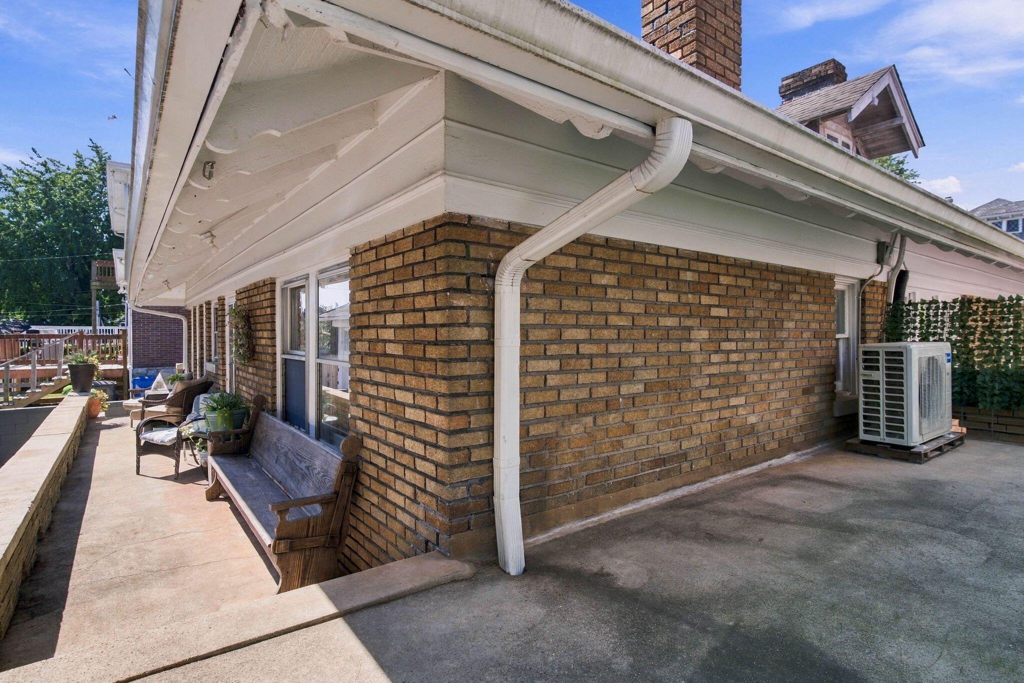 107 S Burns Avenue Property Photo 36
