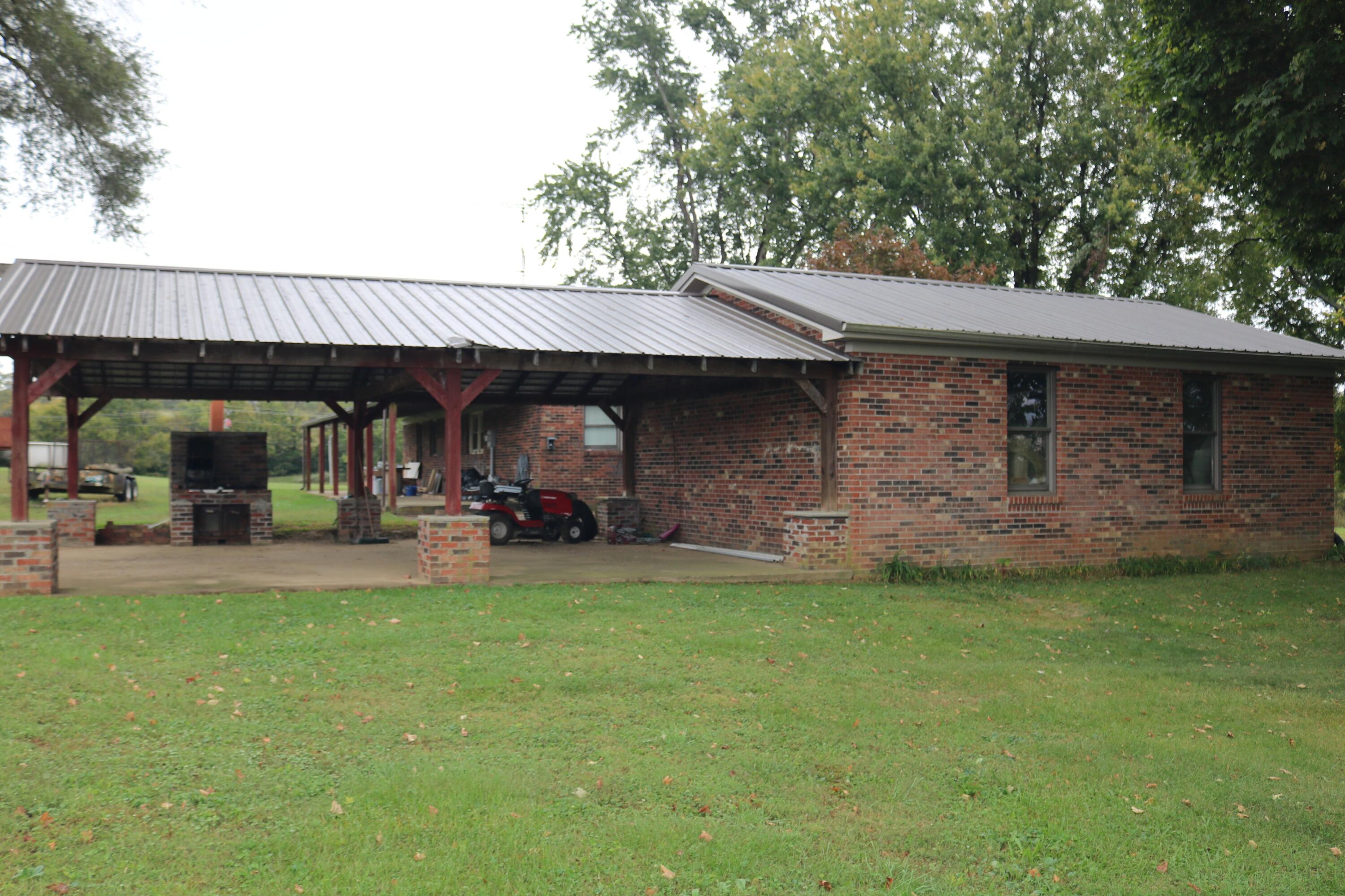 1541 Author Road Property Photo 5