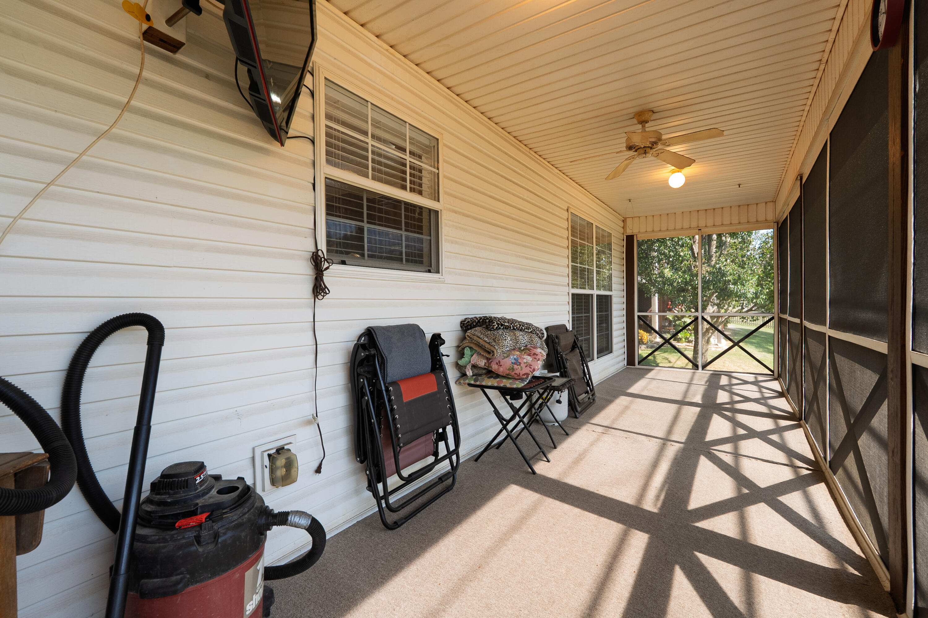 100 Eagle Bend Drive Property Photo 10
