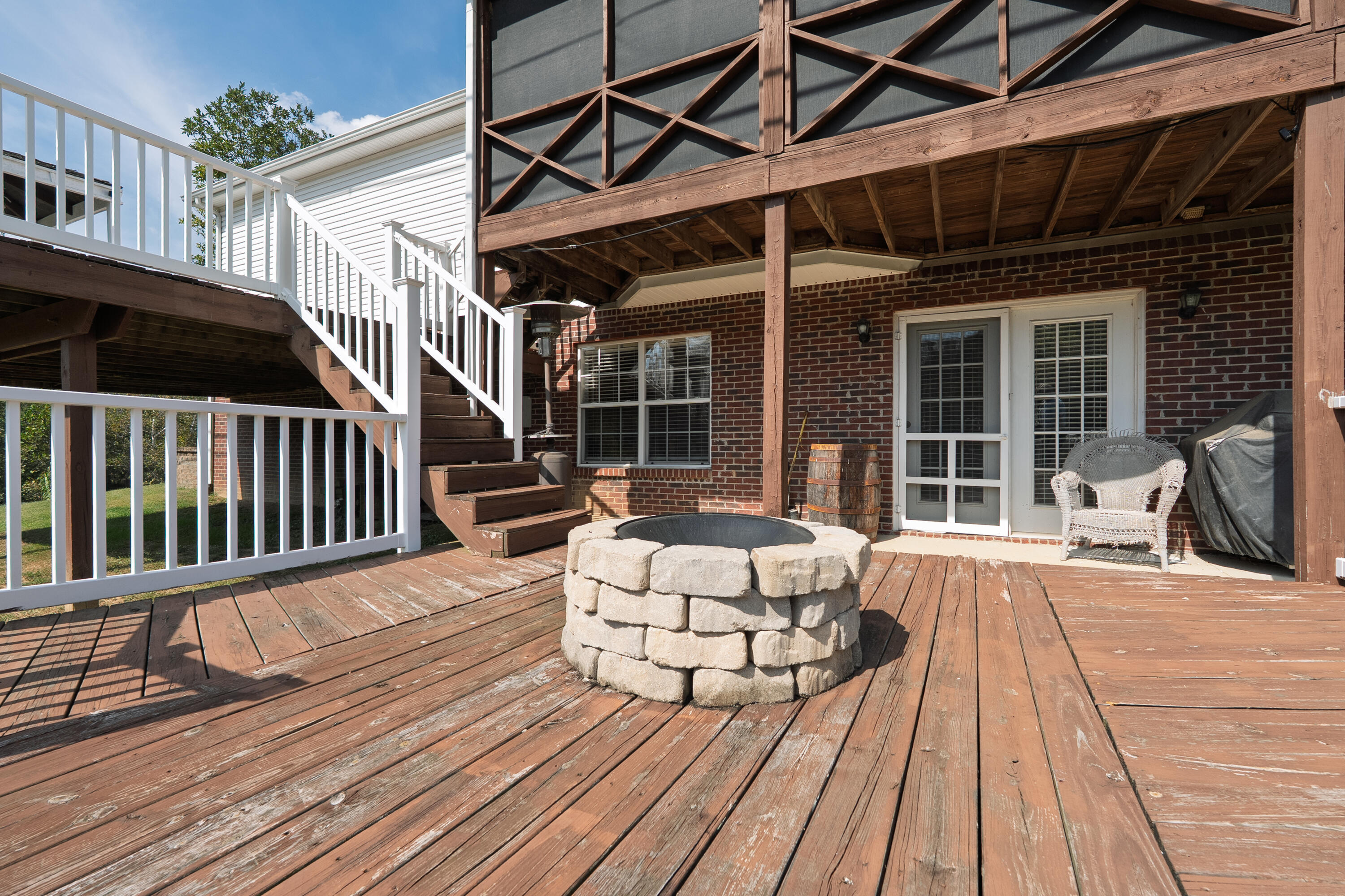 100 Eagle Bend Drive Property Photo 13