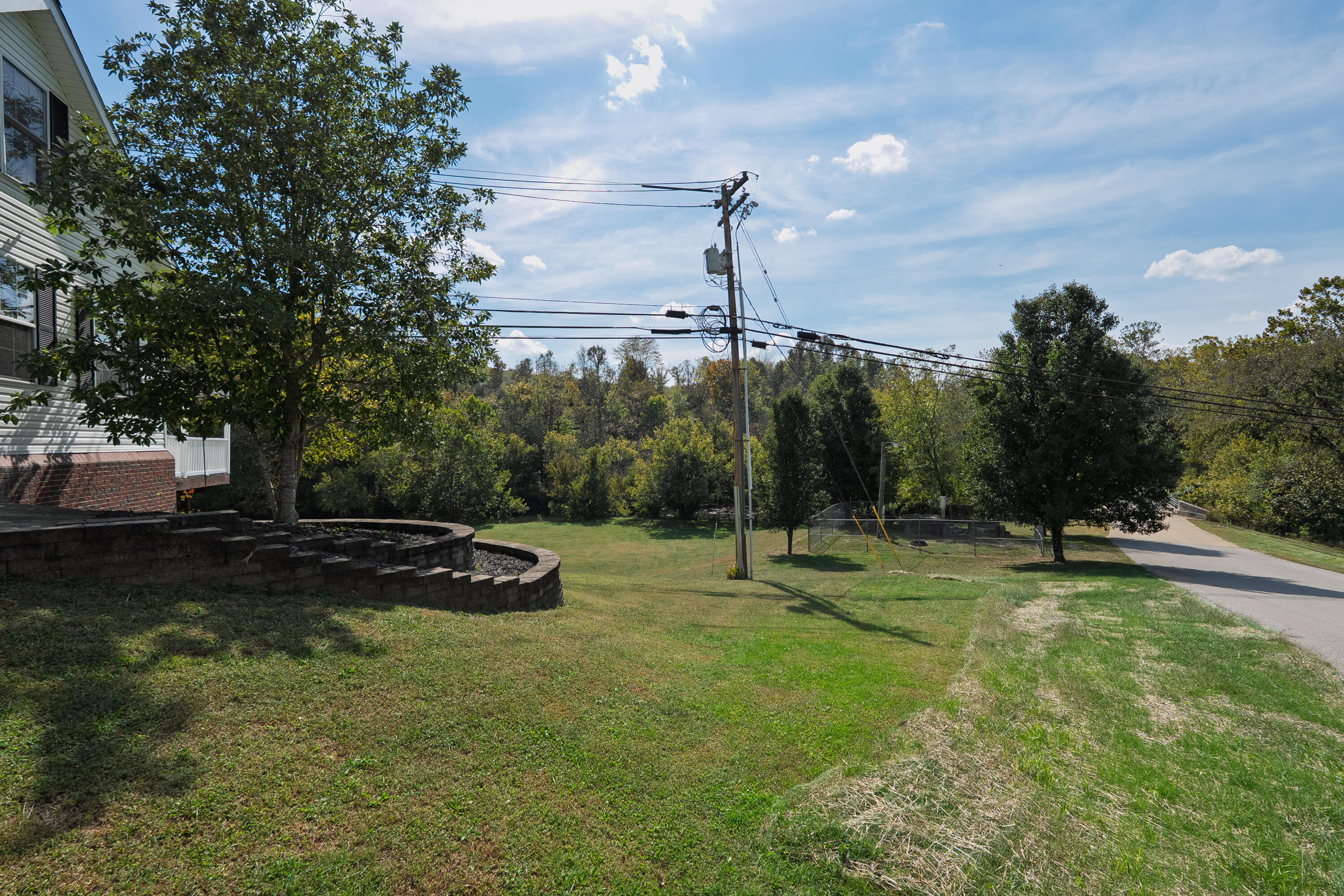 100 Eagle Bend Drive Property Photo 19