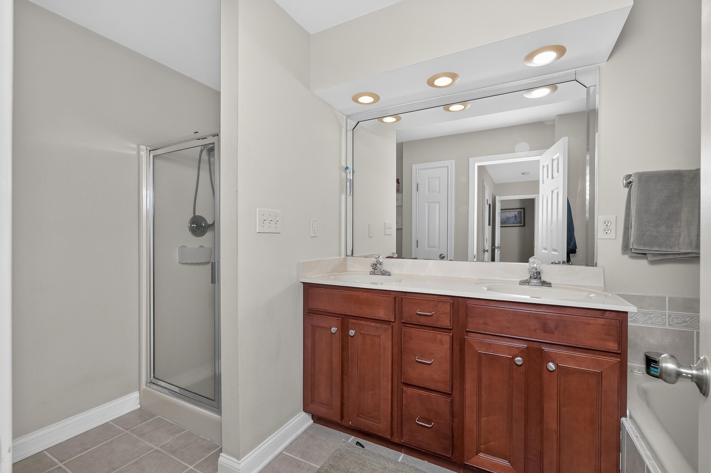 100 Eagle Bend Drive Property Photo 36