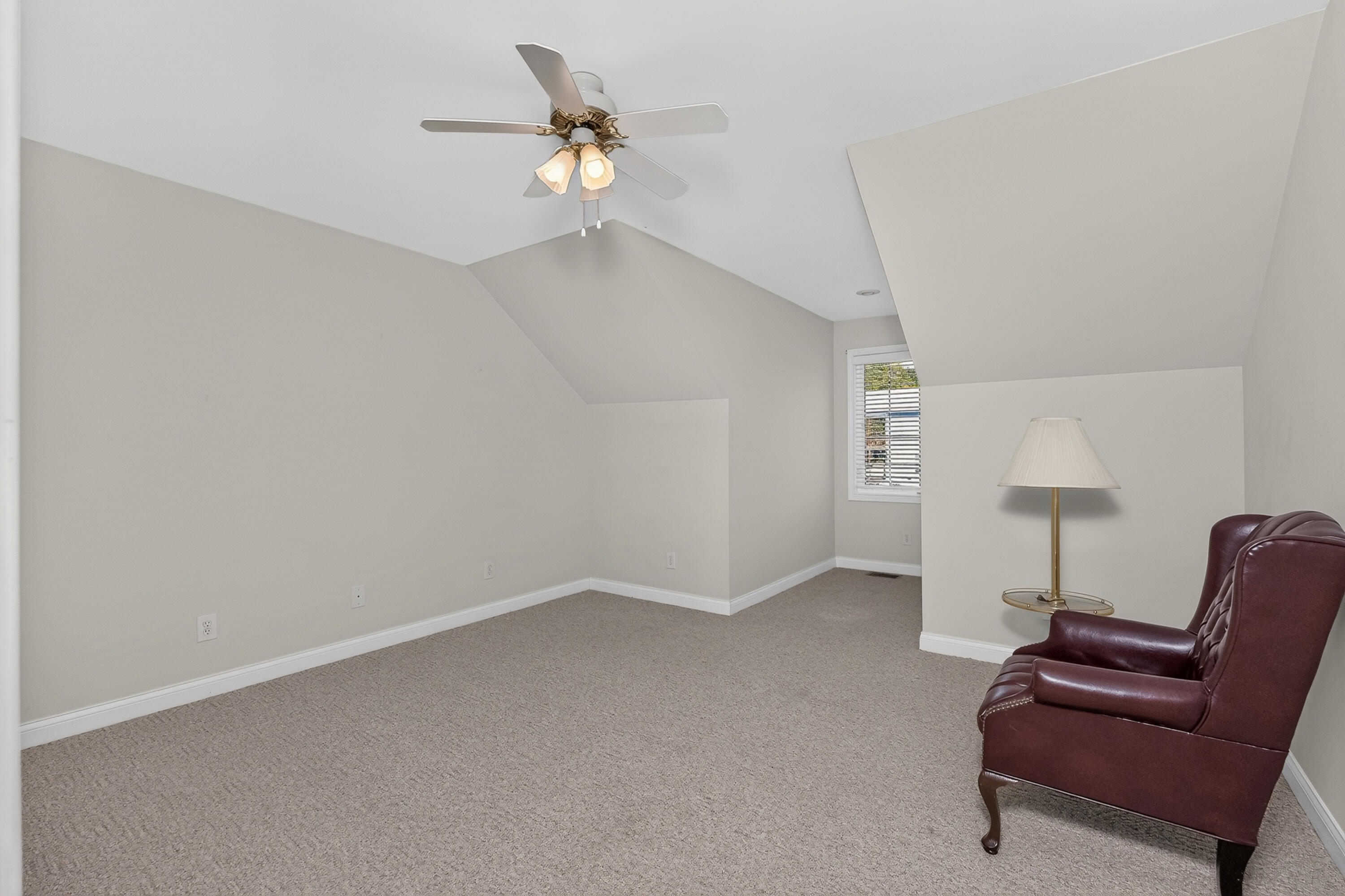 100 Eagle Bend Drive Property Photo 43