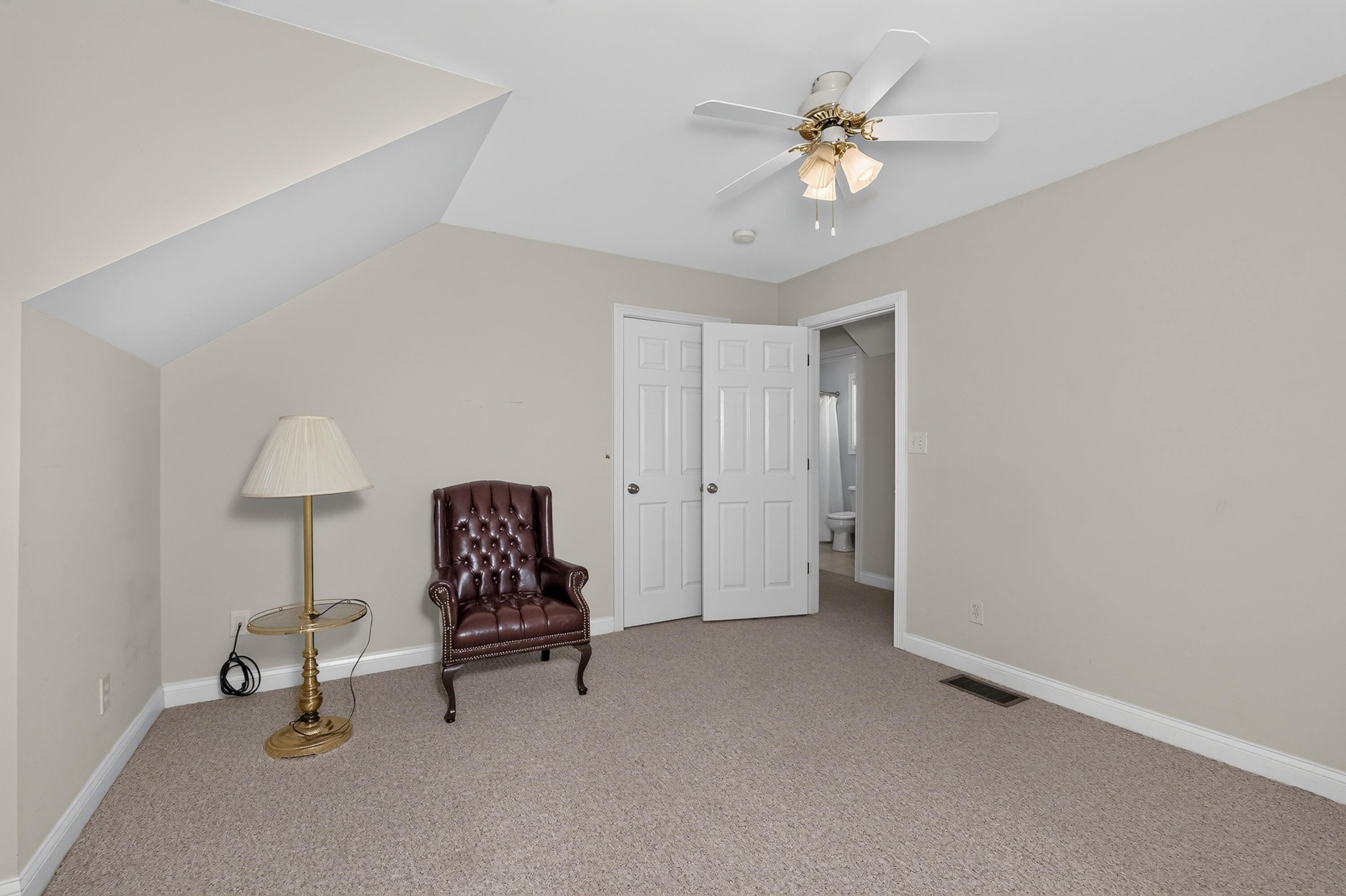 100 Eagle Bend Drive Property Photo 44