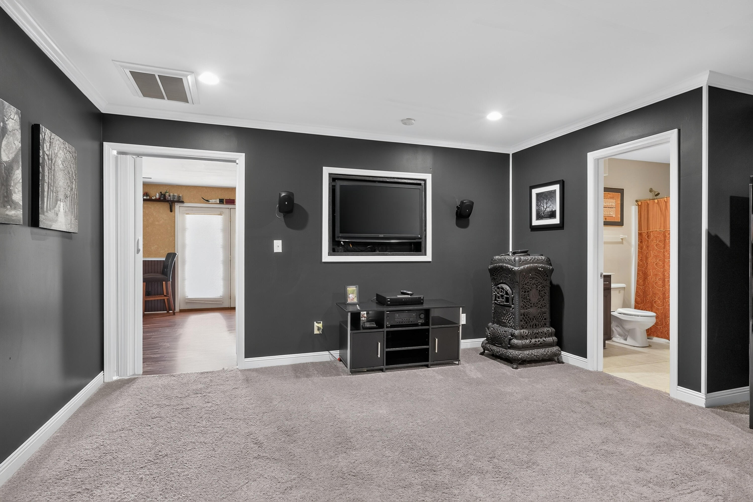 100 Eagle Bend Drive Property Photo 48