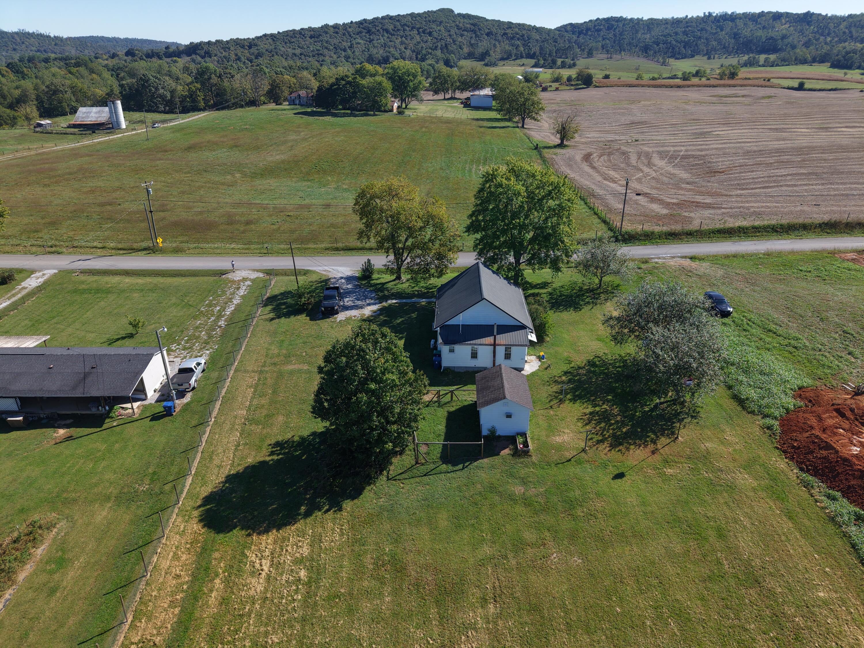 1221 Elihu Cabin Hollow Road Property Photo 2