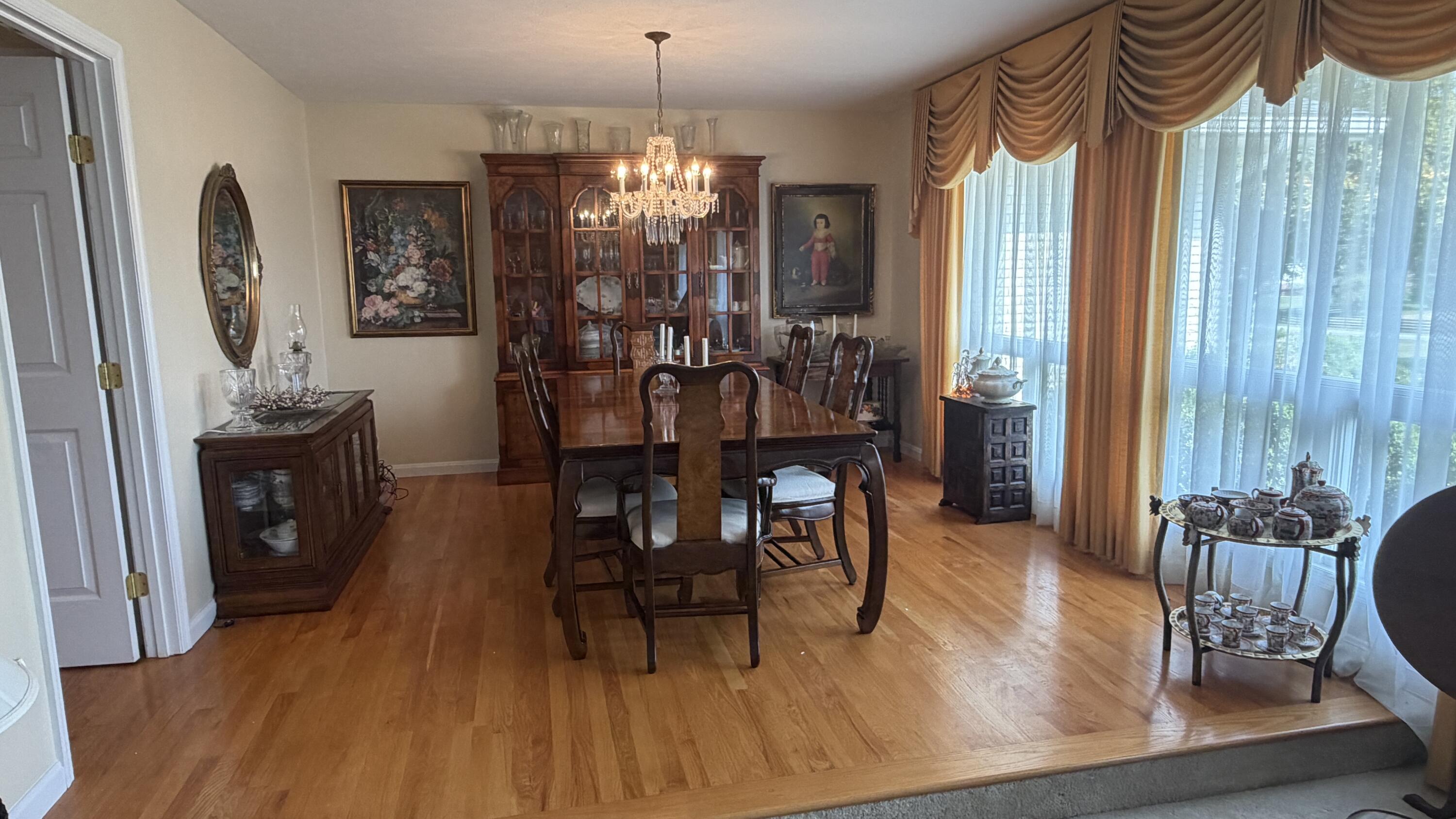201 W Bolton Drive Property Photo 10