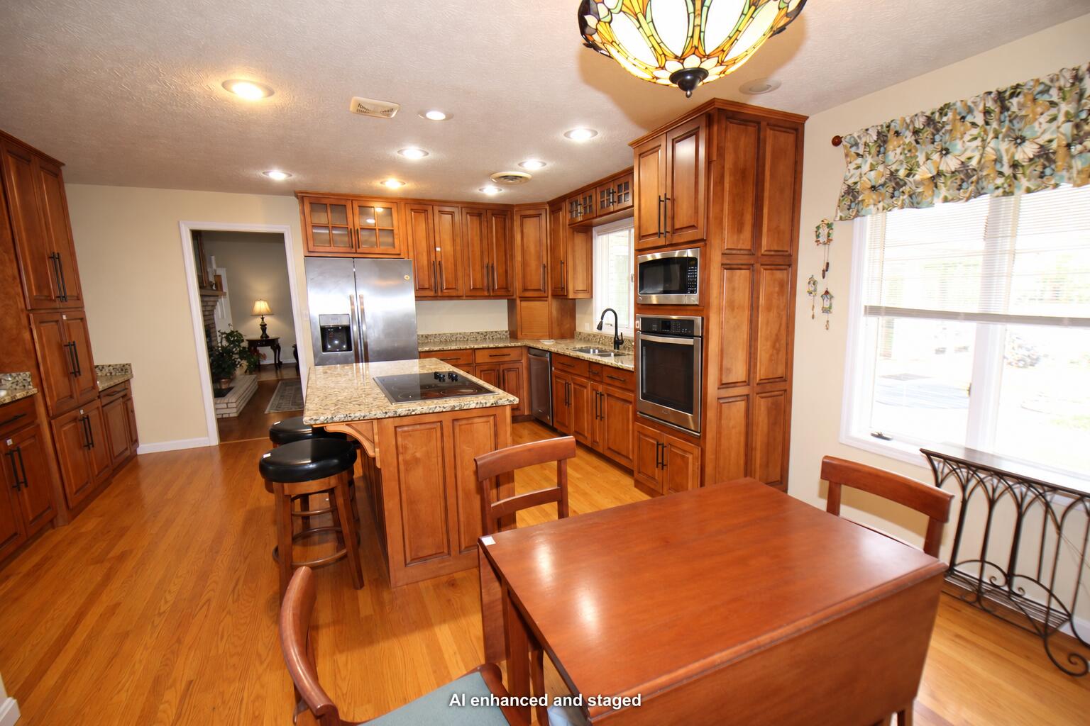 201 W Bolton Drive Property Photo 11