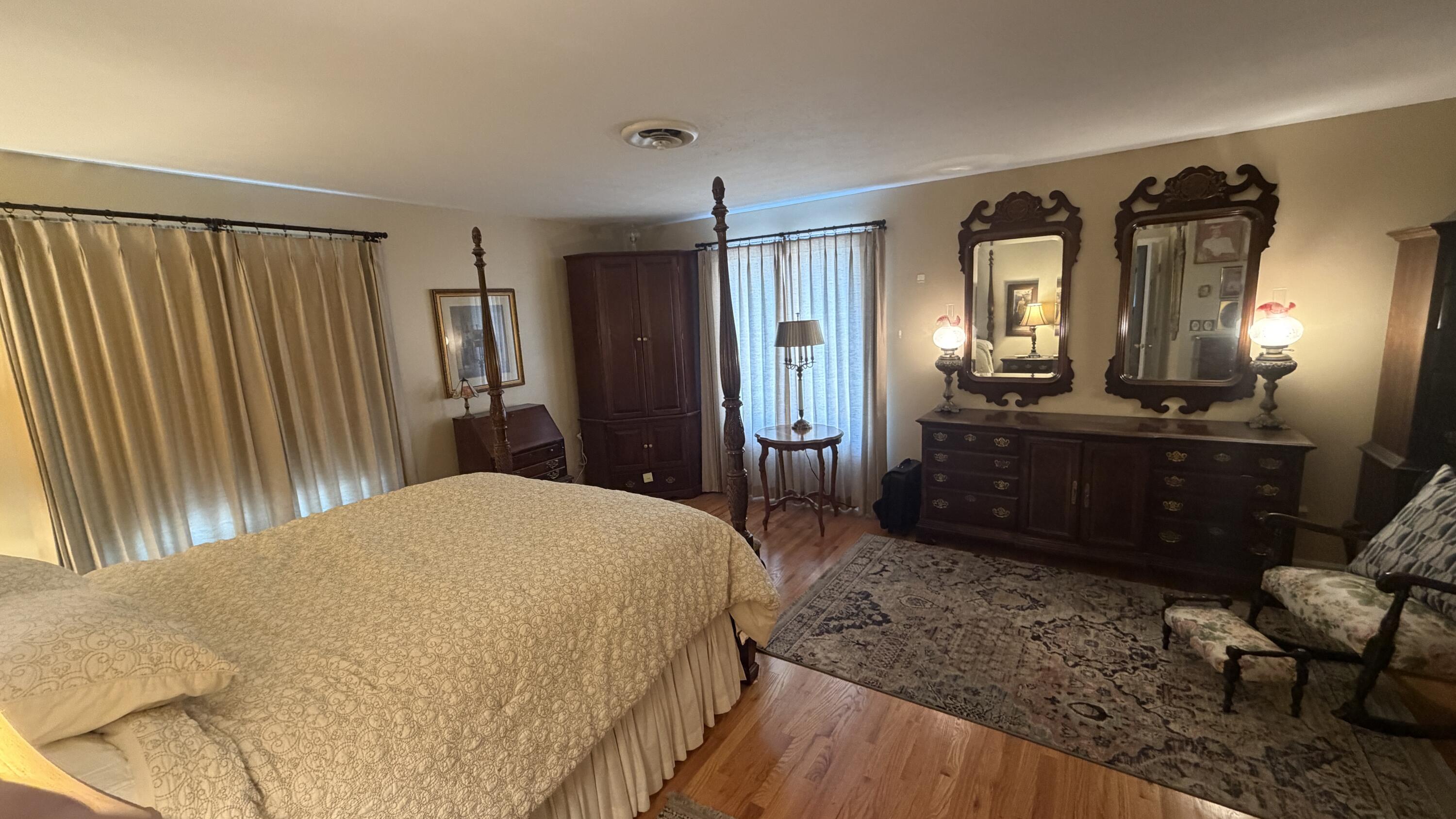 201 W Bolton Drive Property Photo 16
