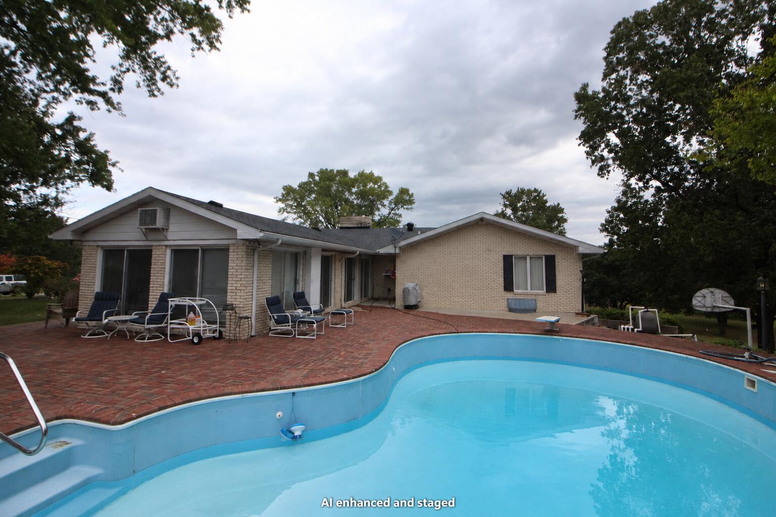 201 W Bolton Drive Property Photo 28