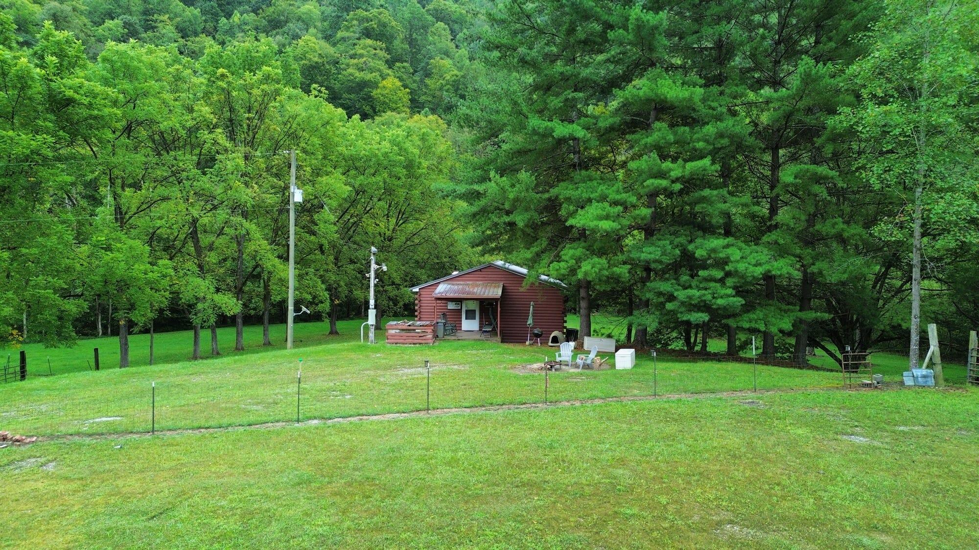 9074 Middle Fork Wolf Creek Road Property Photo 7