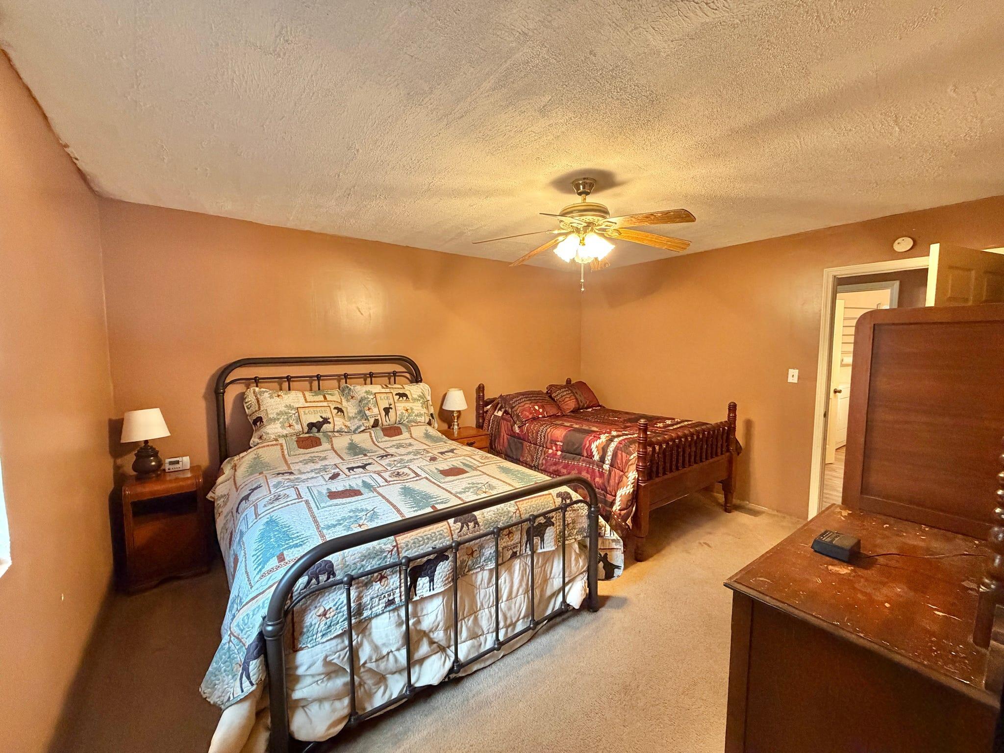 9074 Middle Fork Wolf Creek Road Property Photo 15