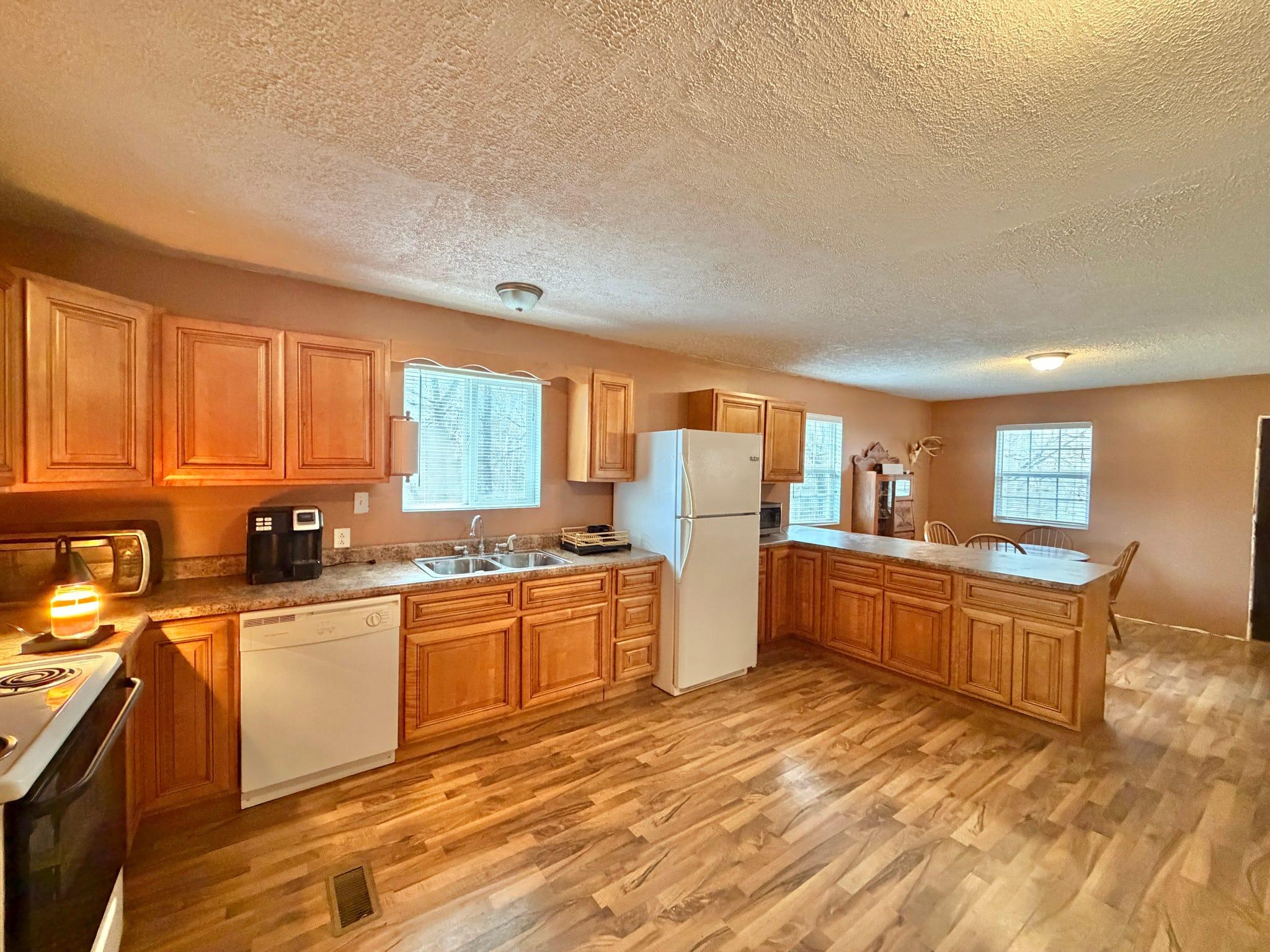 9074 Middle Fork Wolf Creek Road Property Photo 18