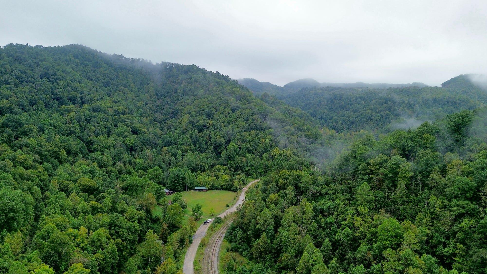 9074 Middle Fork Wolf Creek Road Property Photo 40