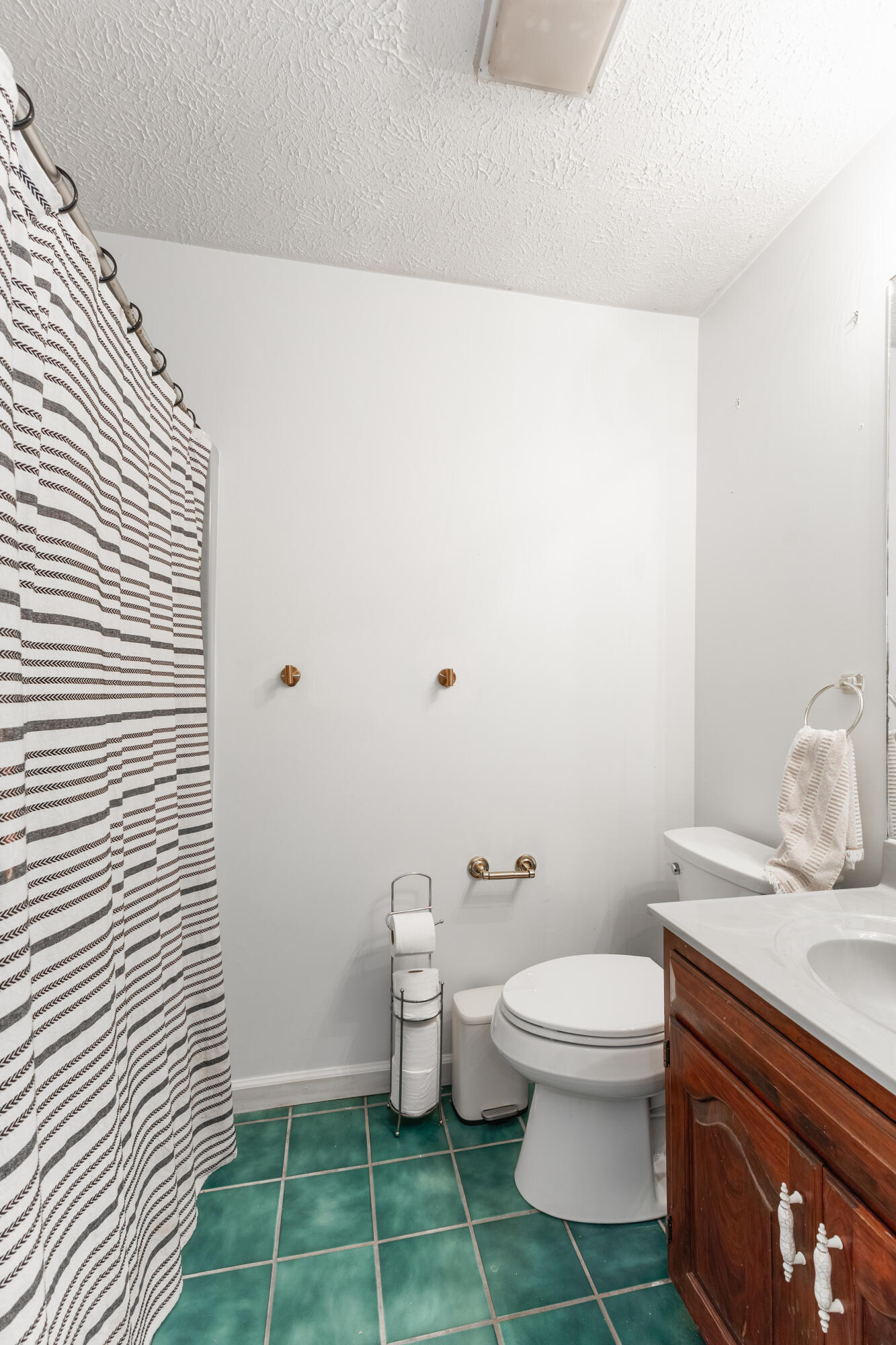 4435 Maywood Drive Property Photo 18