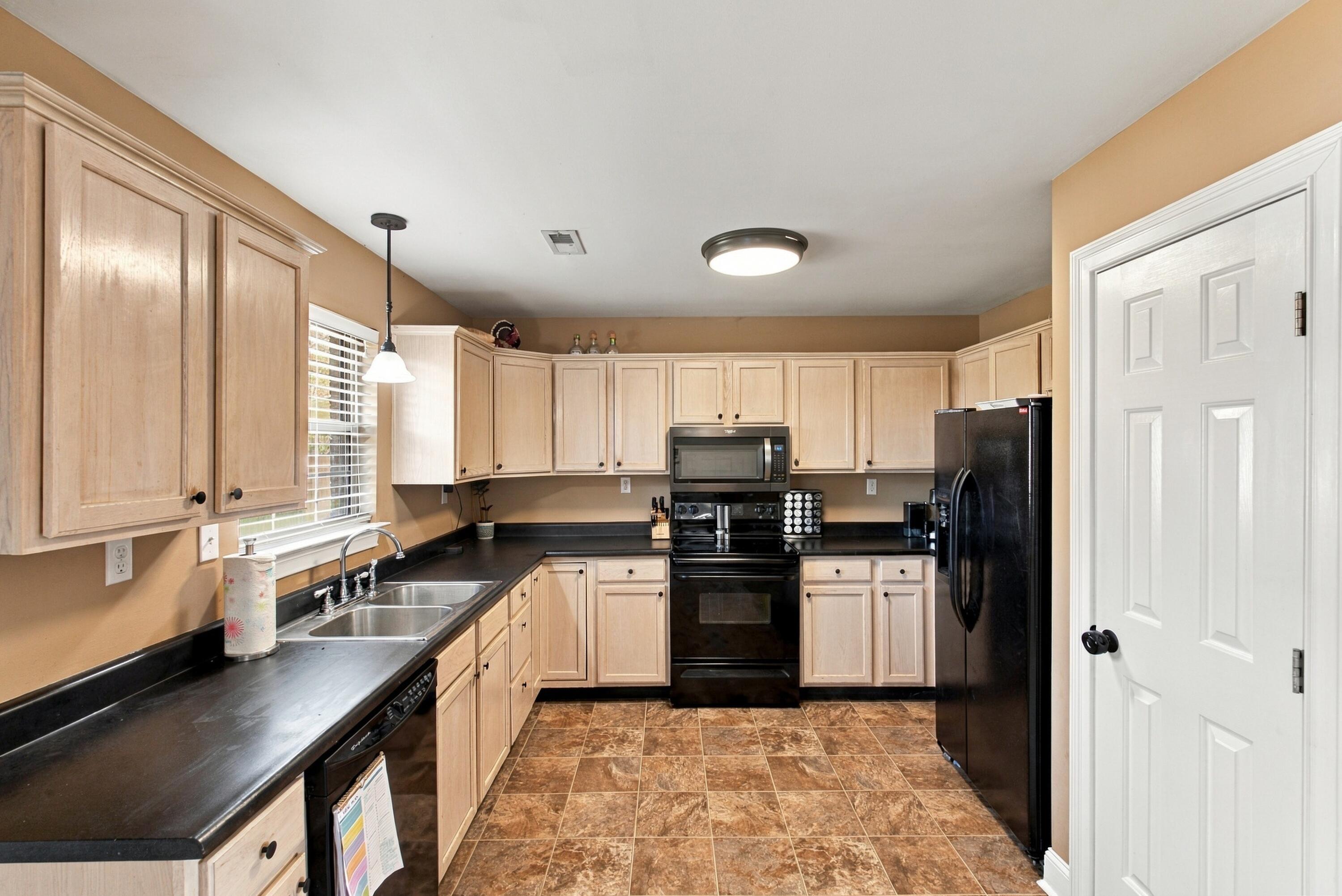 341 Palomino Drive Property Photo 14