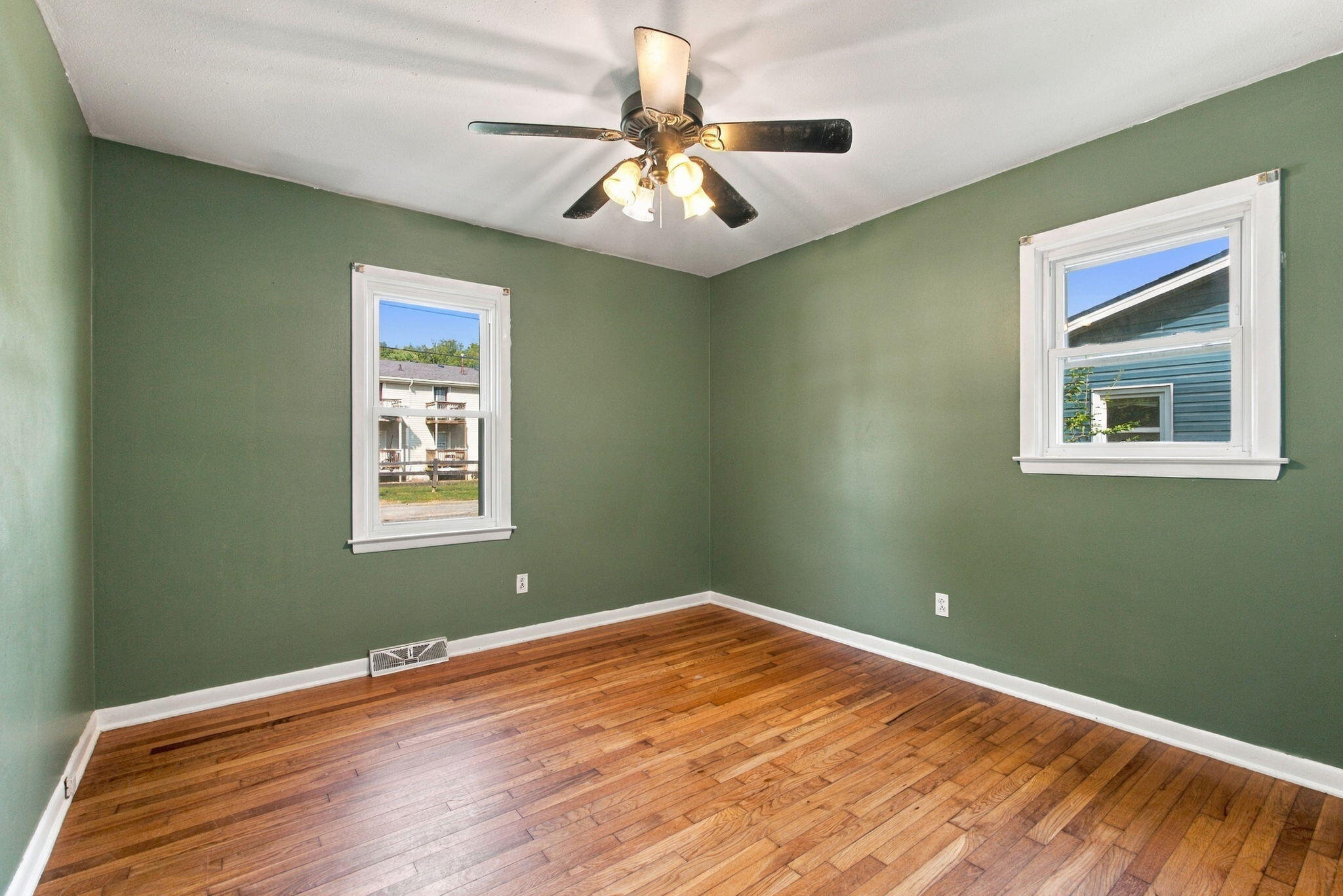 106 Dinsmore Street Property Photo 18
