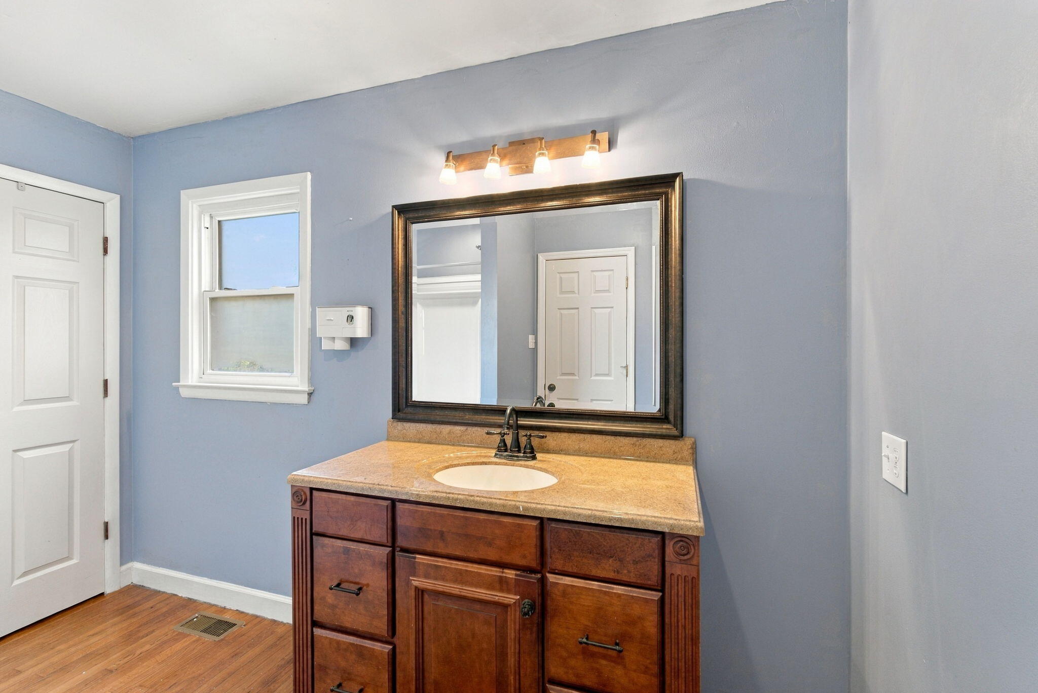 106 Dinsmore Street Property Photo 21