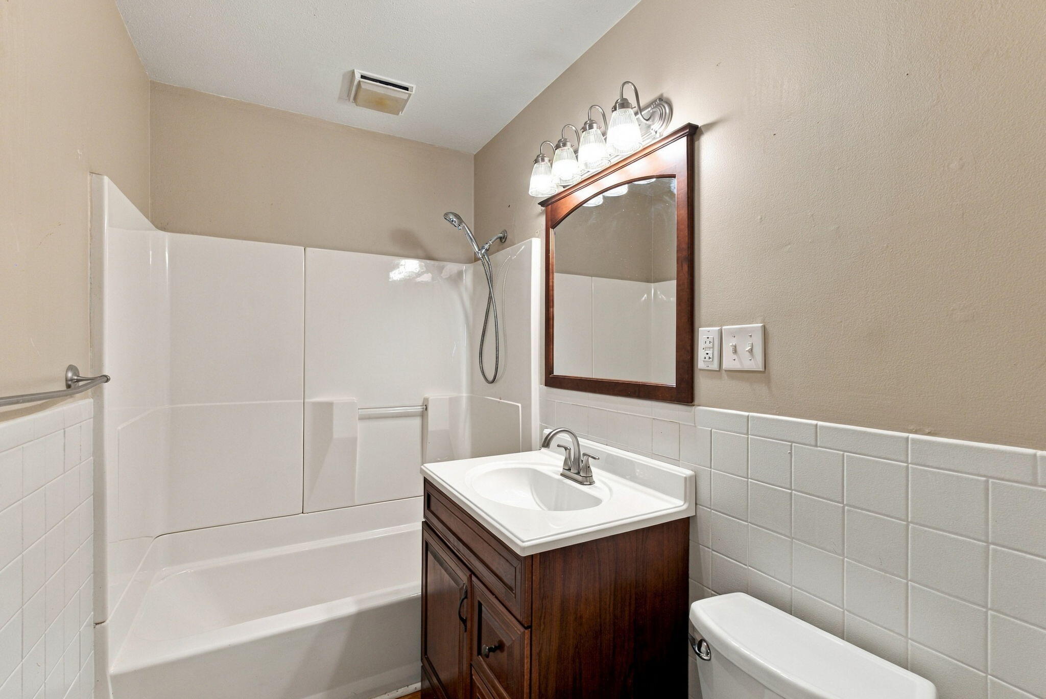 106 Dinsmore Street Property Photo 25