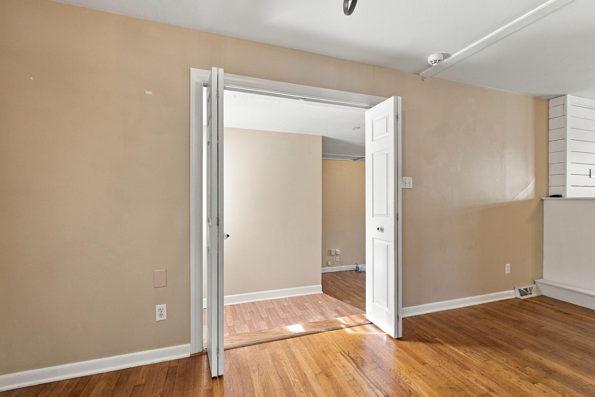 106 Dinsmore Street Property Photo 27