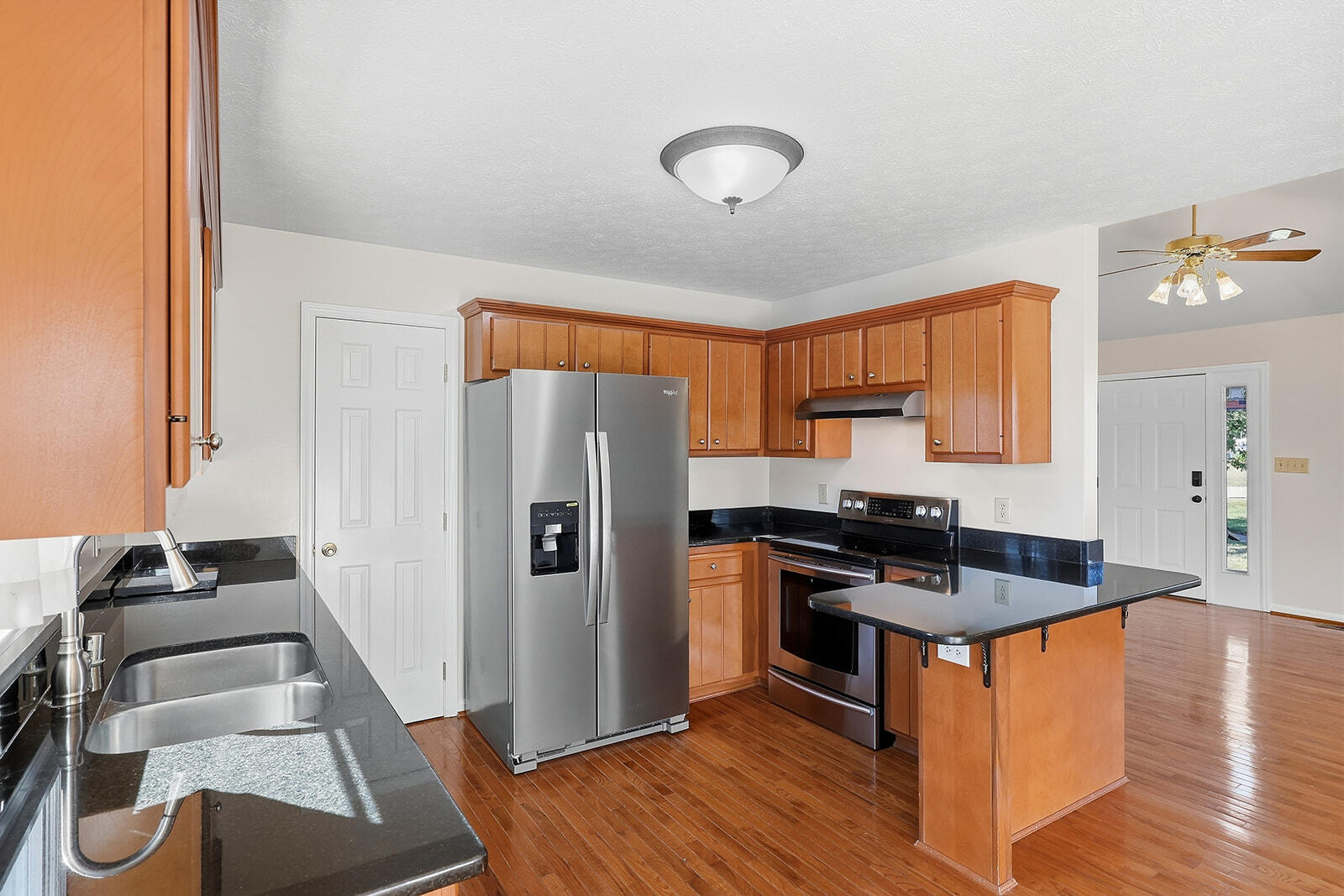 1039 Indian Trail Property Photo 3