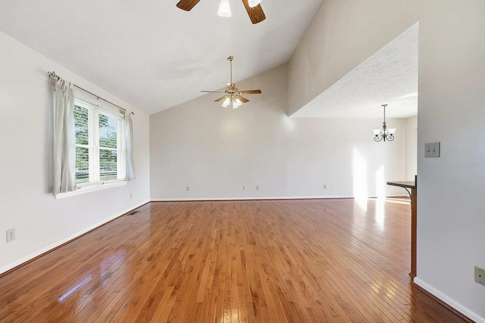 1039 Indian Trail Property Photo 6